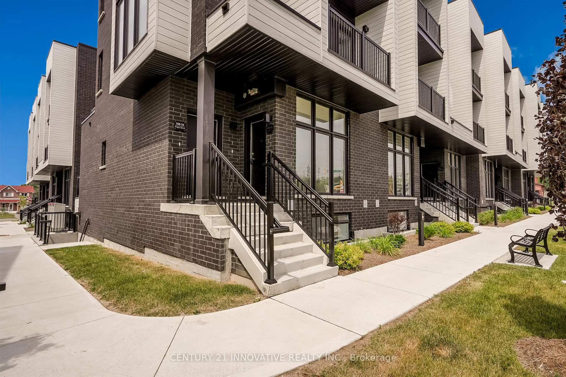 Photo 2 of Unit 33, 188 Angus Drive, Ajax, Central — HOMEH