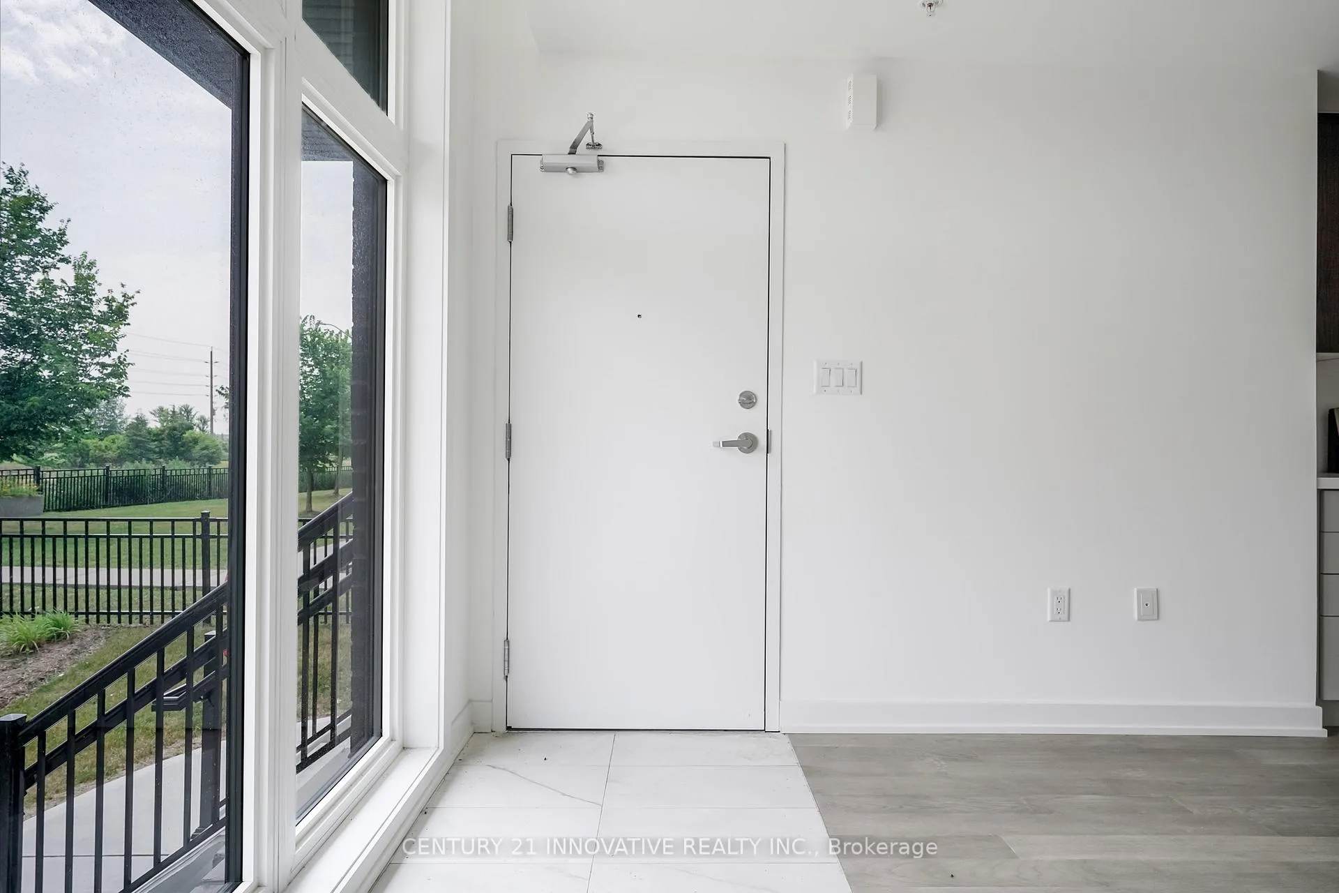 Photo 4 of Unit 33, 188 Angus Drive, Ajax, Central — HOMEH