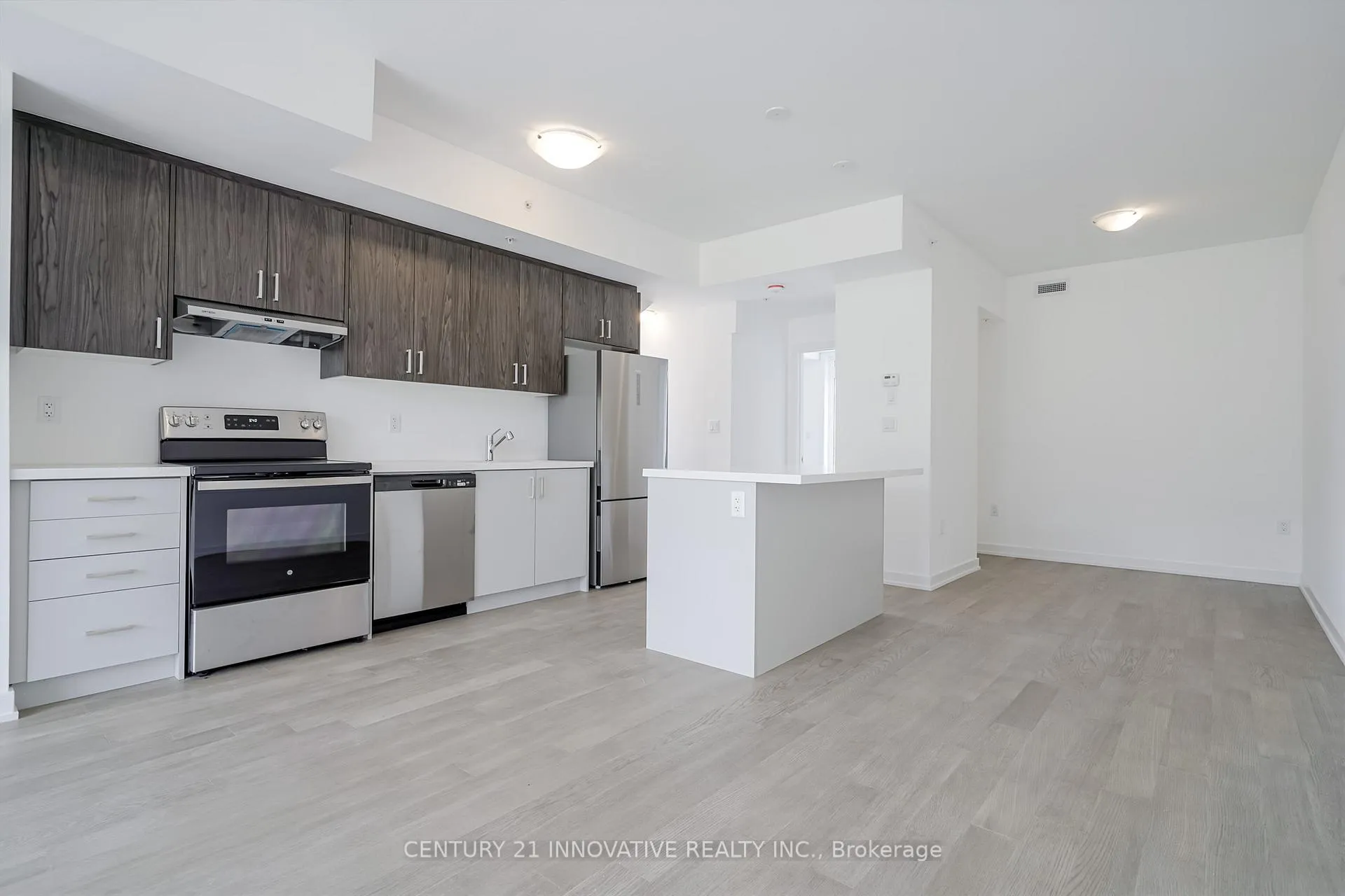 Photo 7 of Unit 33, 188 Angus Drive, Ajax, Central — HOMEH