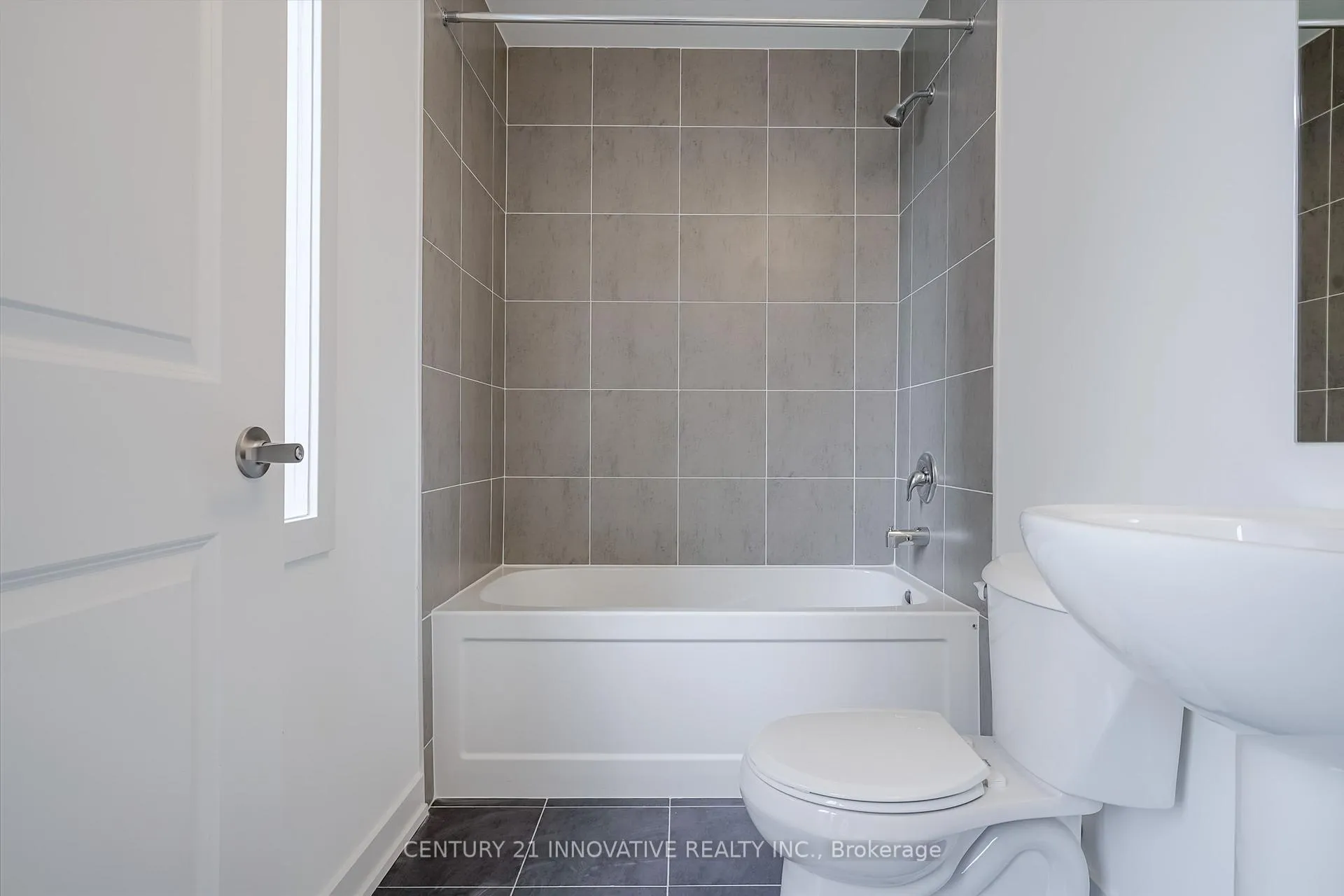 Photo 25 of Unit 33, 188 Angus Drive, Ajax, Central — HOMEH