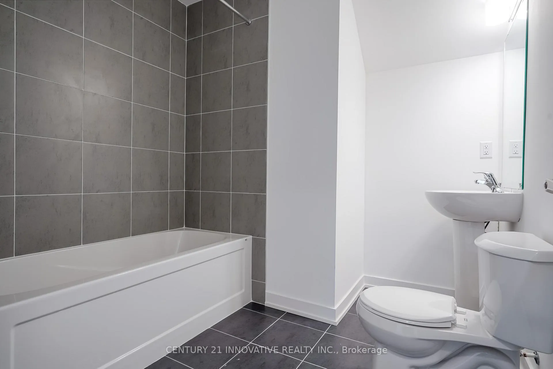 Photo 32 of Unit 33, 188 Angus Drive, Ajax, Central — HOMEH