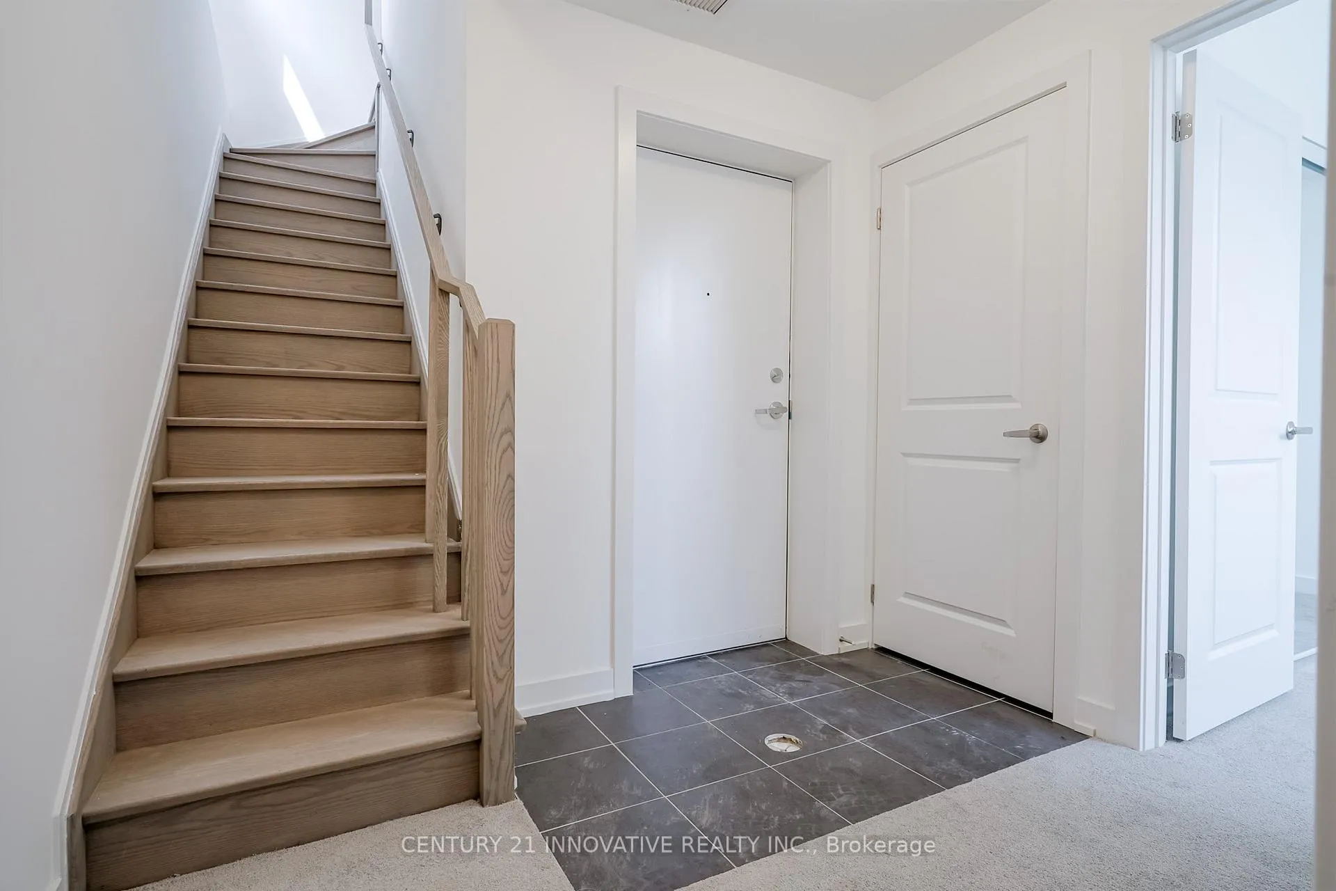 Photo 33 of Unit 33, 188 Angus Drive, Ajax, Central — HOMEH