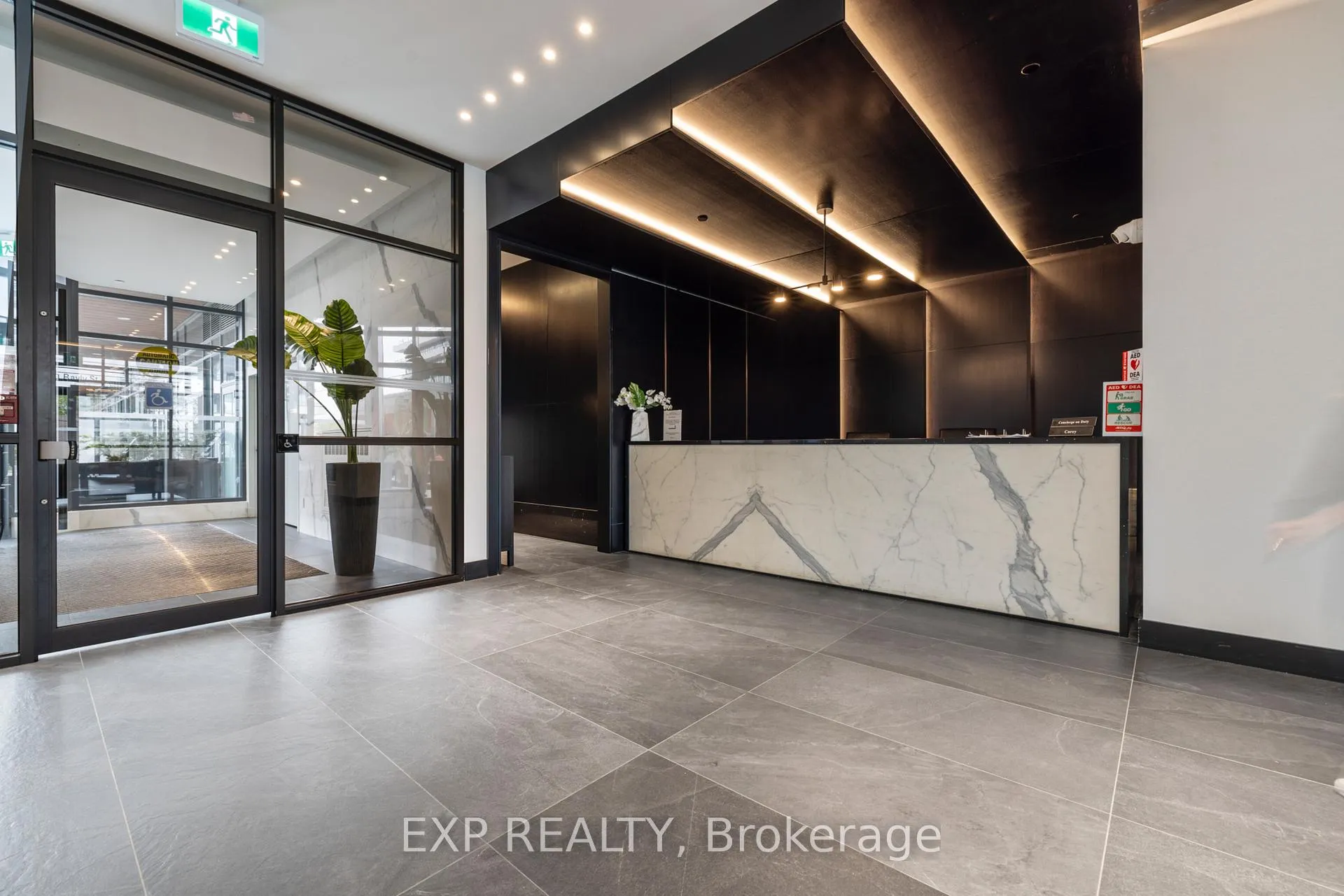 Photo 3 of Unit 1702, 1480 Bayly Street, Pickering, Bay Ridges — HOMEH