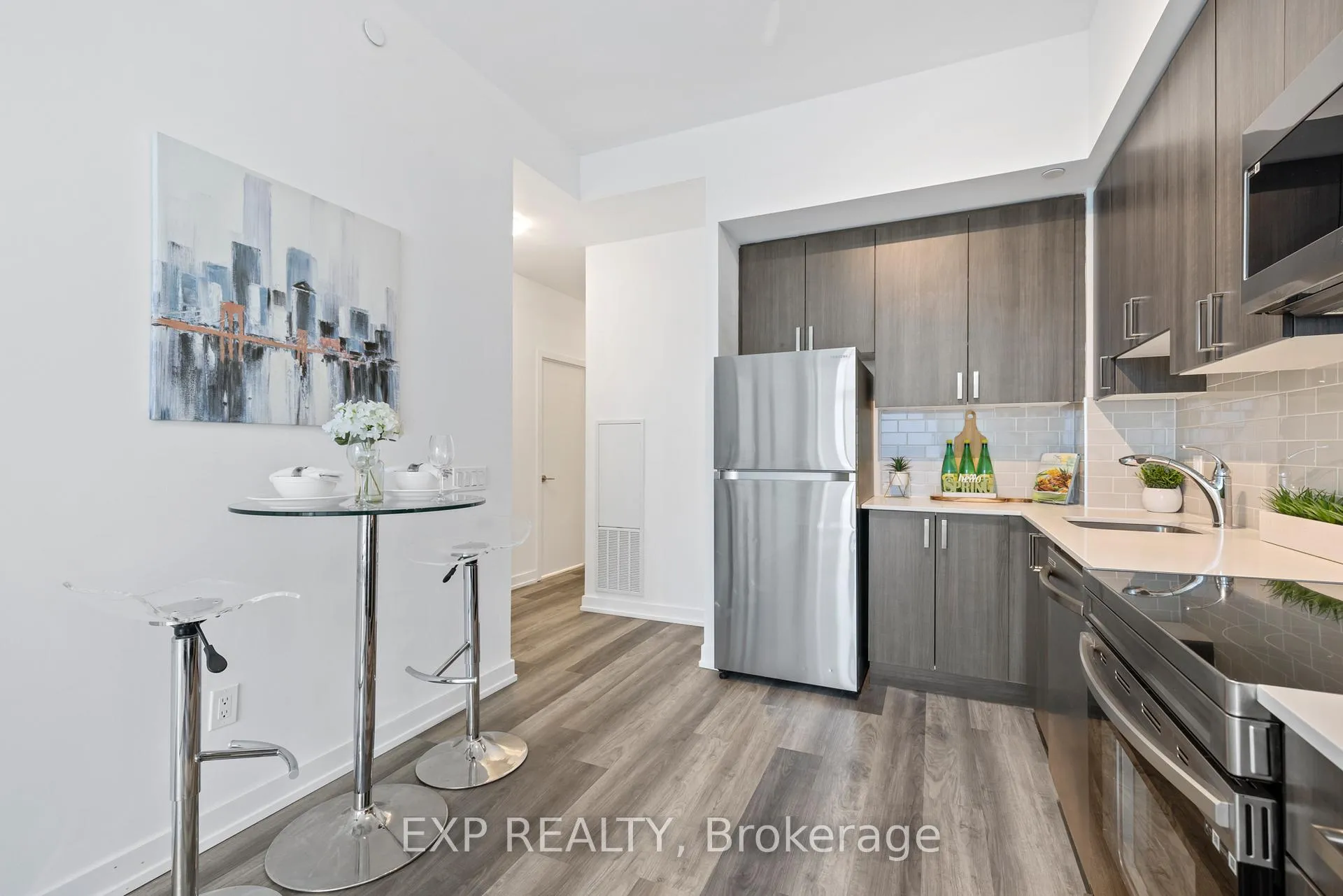 Photo 5 of Unit 1702, 1480 Bayly Street, Pickering, Bay Ridges — HOMEH