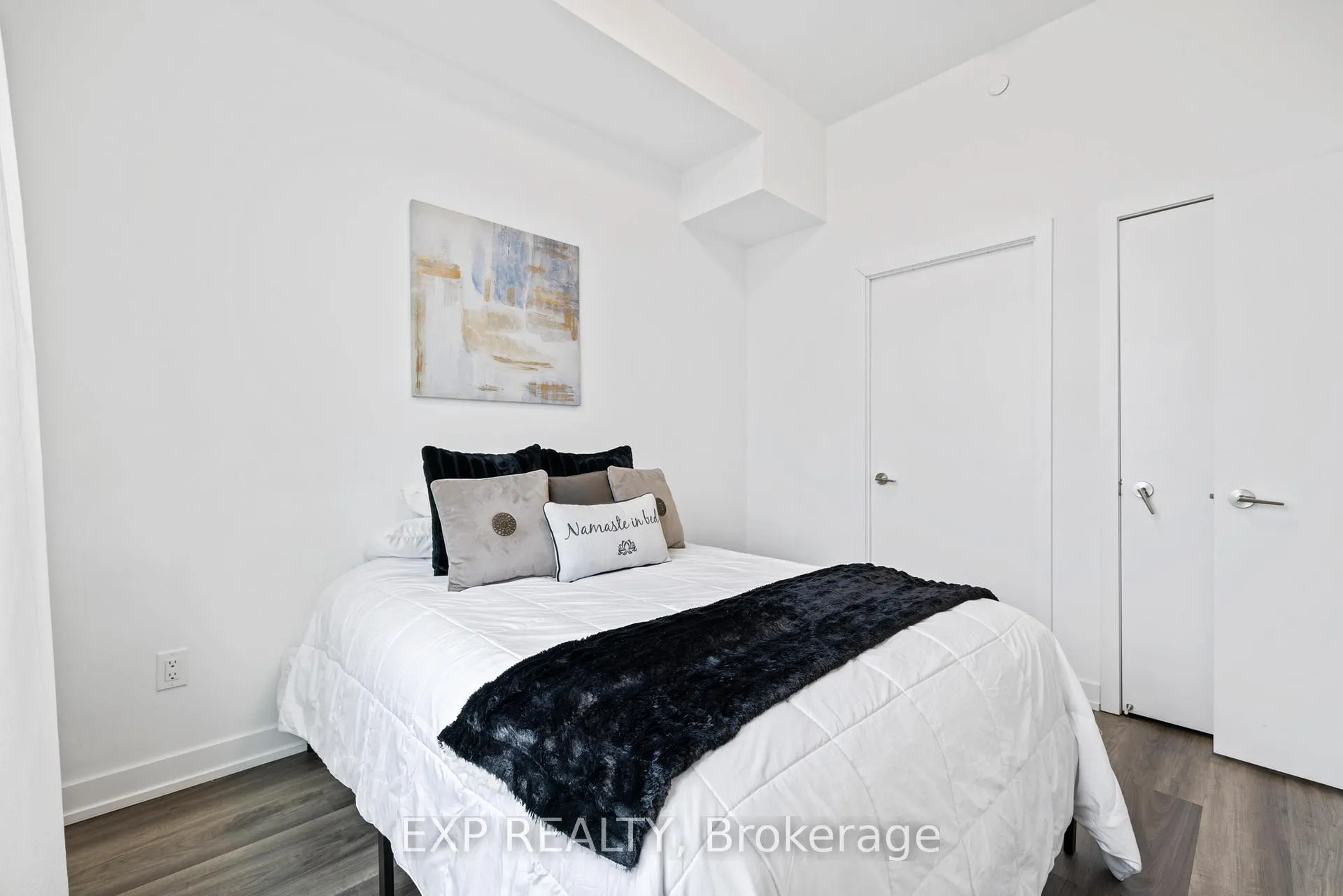 Photo 7 of Unit 1702, 1480 Bayly Street, Pickering, Bay Ridges — HOMEH