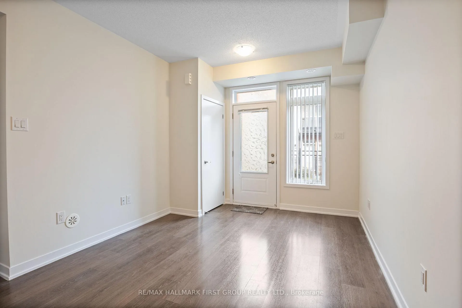 Photo 5 of Unit TH 8, 60 Orchid Place, Brampton, Northwest Sandalwood Parkway — HOMEH