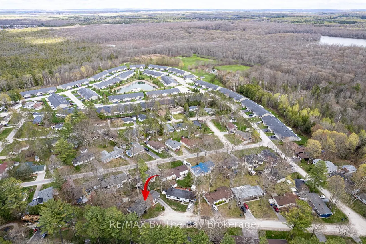 Photo 2 of 9 Allen Drive N, Wasaga Beach — HOMEH