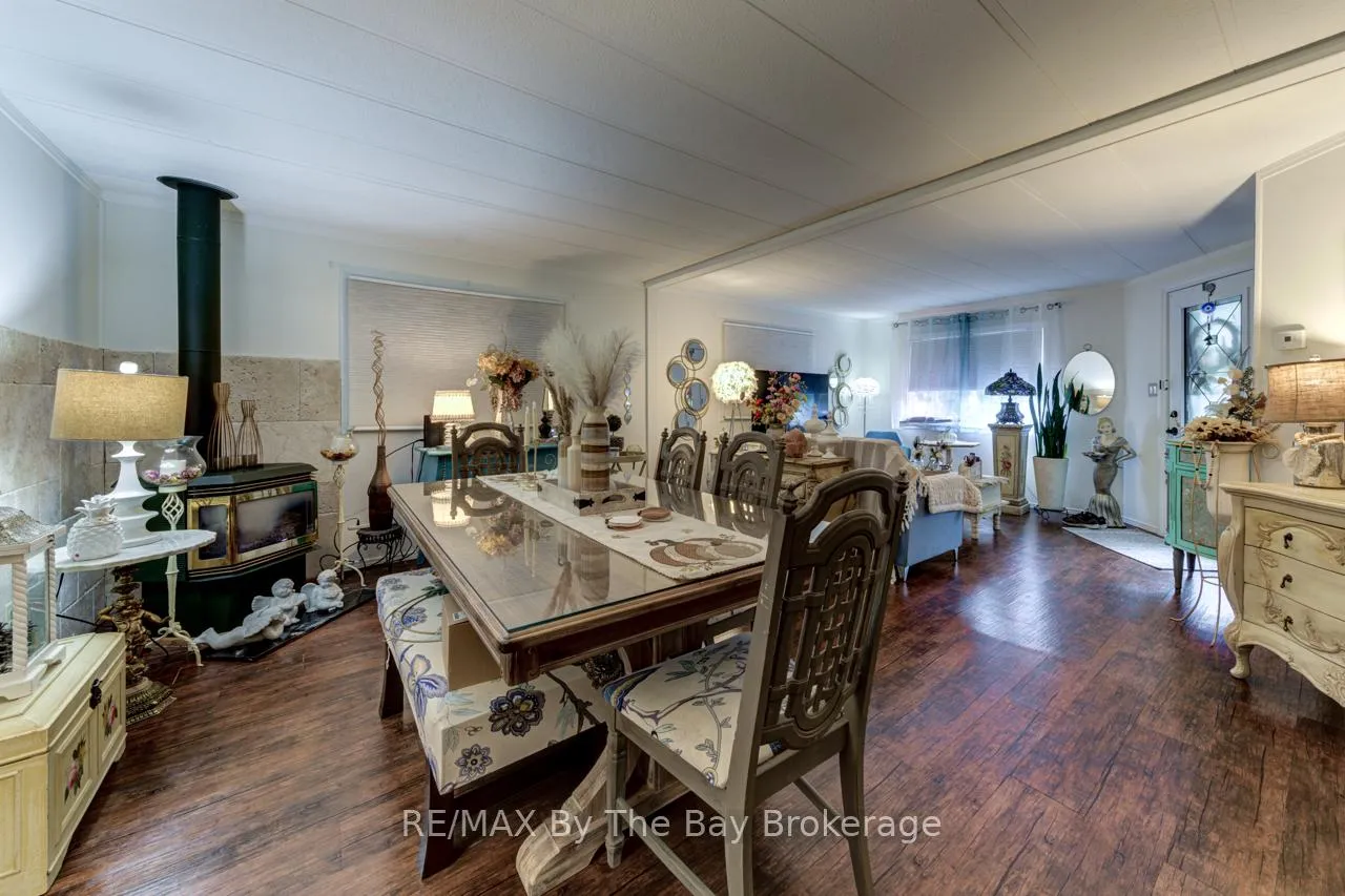 Photo 10 of 9 Allen Drive N, Wasaga Beach — HOMEH