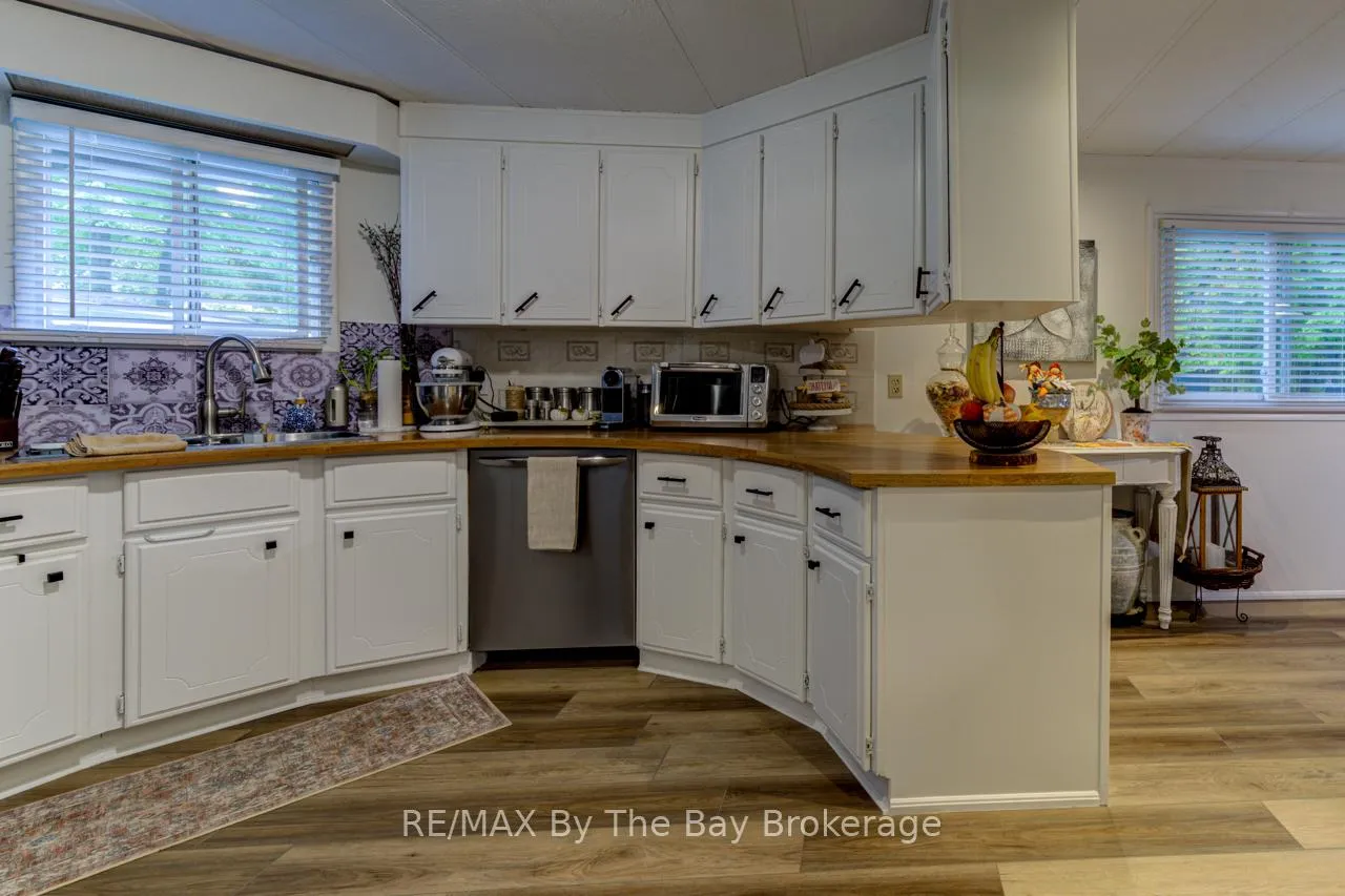 Photo 19 of 9 Allen Drive N, Wasaga Beach — HOMEH