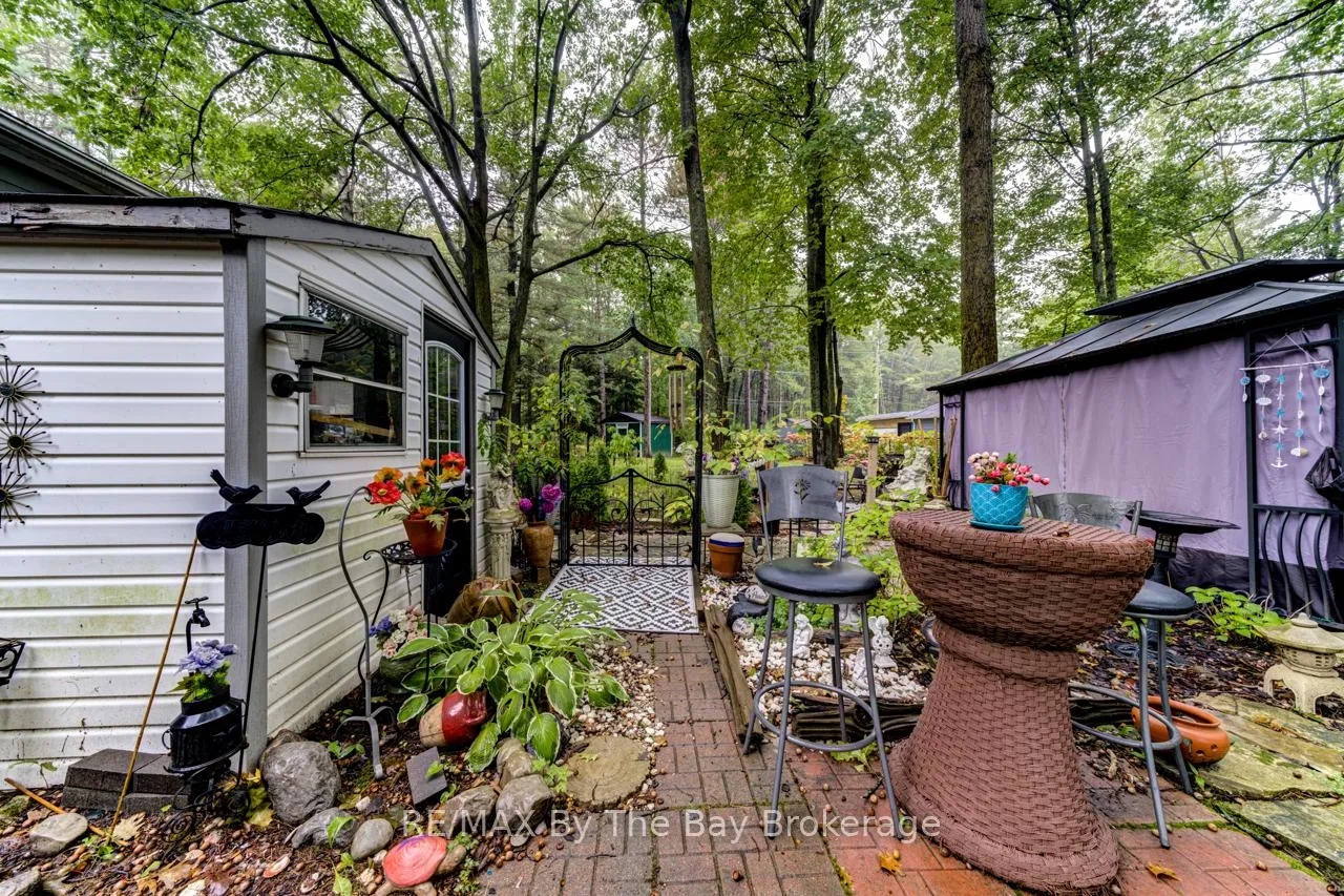 Photo 37 of 9 Allen Drive N, Wasaga Beach — HOMEH