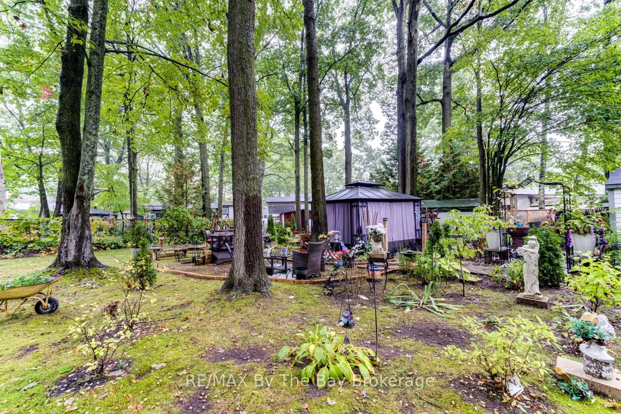 Photo 41 of 9 Allen Drive N, Wasaga Beach — HOMEH