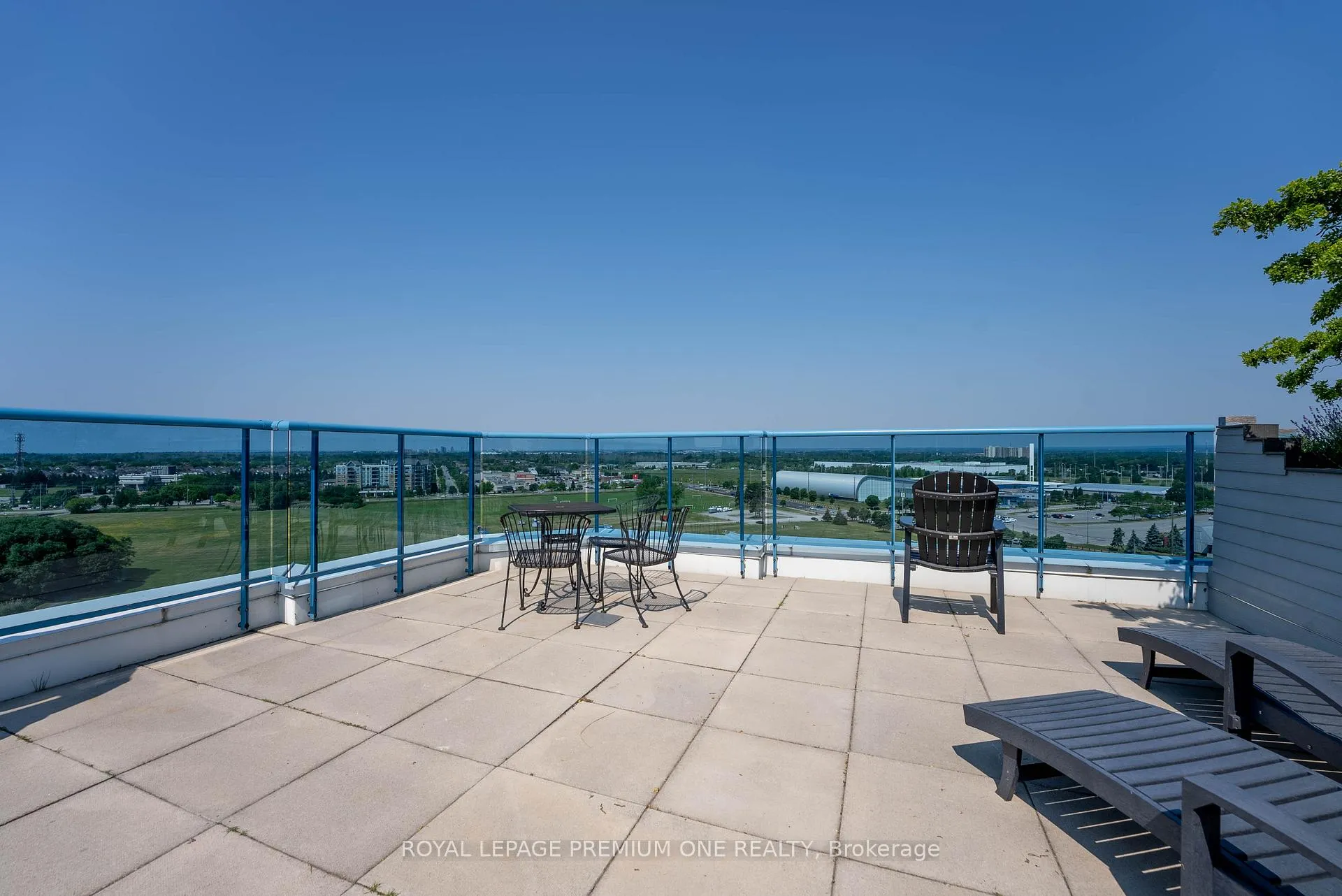 Photo 24 of Unit 311, 340 Watson Street W, Whitby, Port Whitby — HOMEH