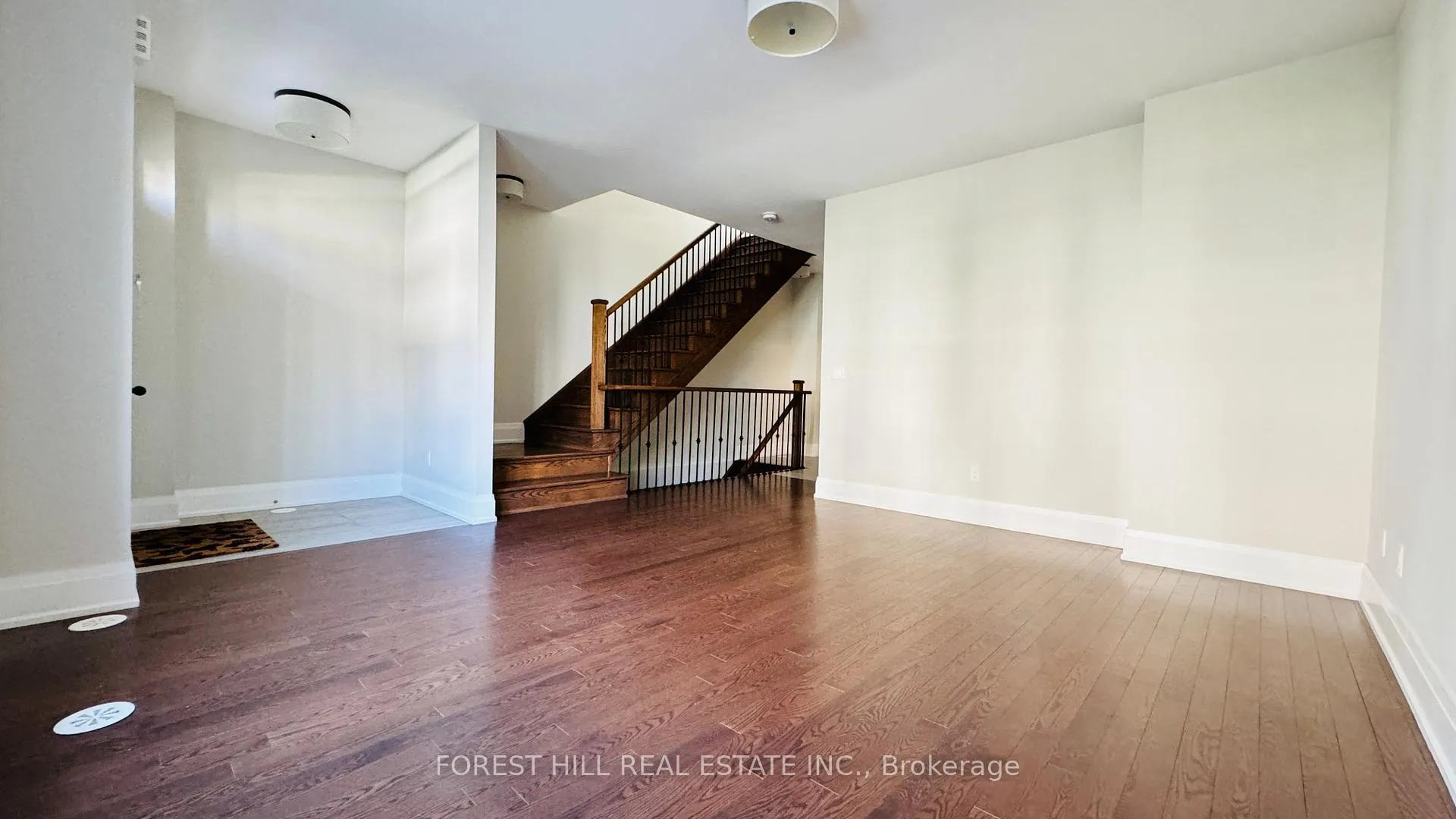 Photo 8 of 20 American Elm Way, Markham, Unionville — HOMEH