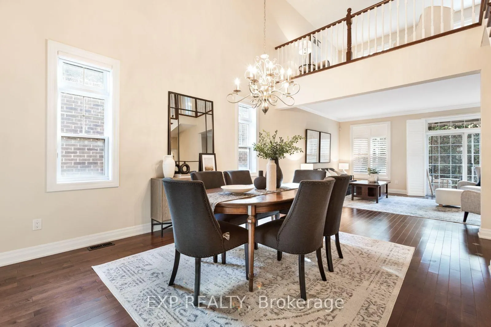 Photo 3 of 42 Butternut Grove Lane, Hamilton, Ancaster — HOMEH