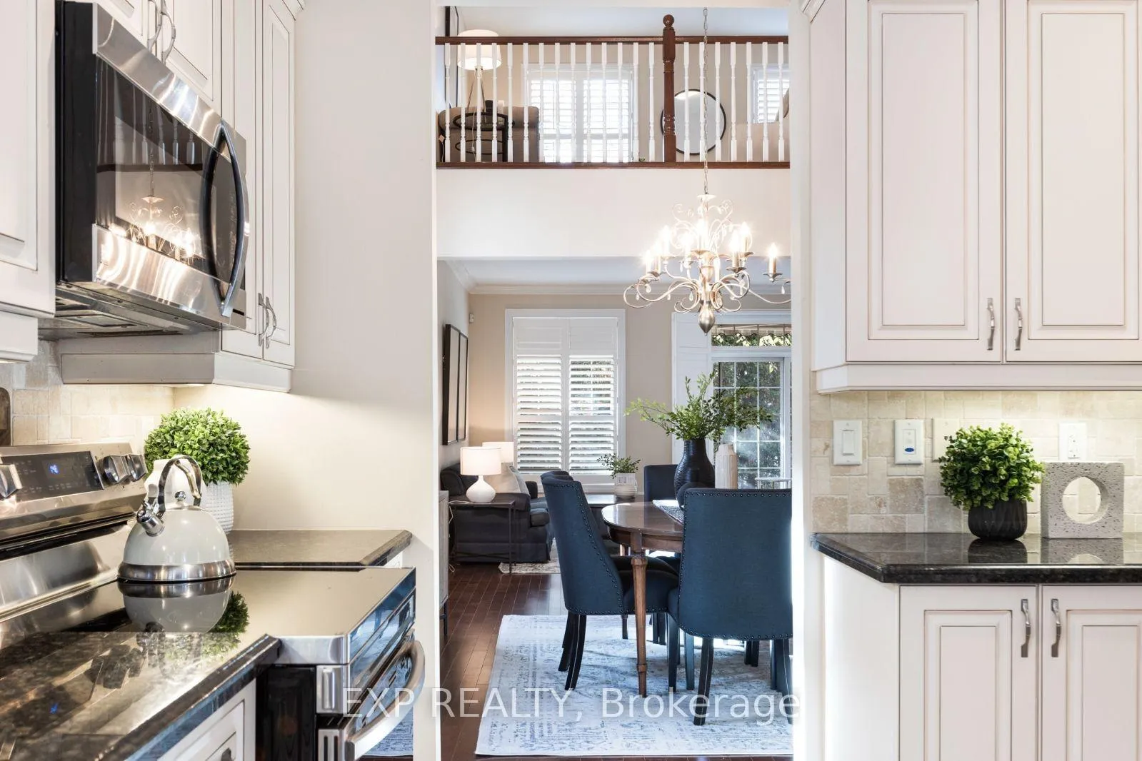 Photo 8 of 42 Butternut Grove Lane, Hamilton, Ancaster — HOMEH