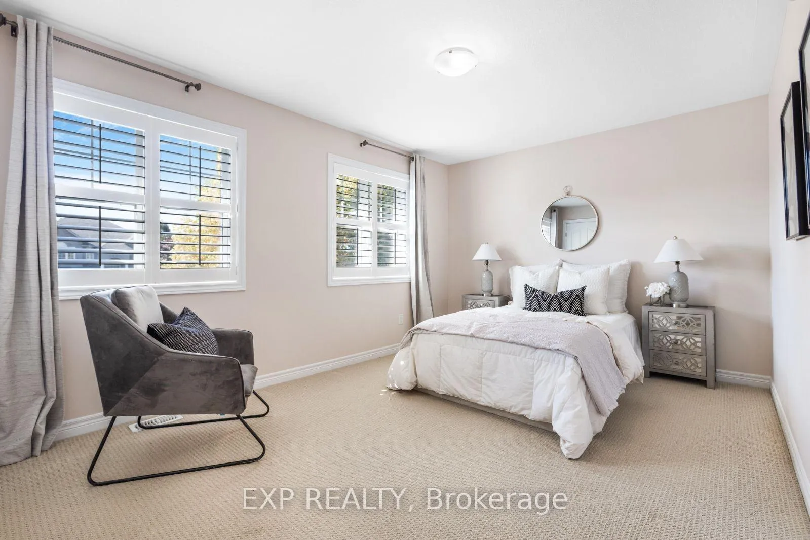 Photo 17 of 42 Butternut Grove Lane, Hamilton, Ancaster — HOMEH