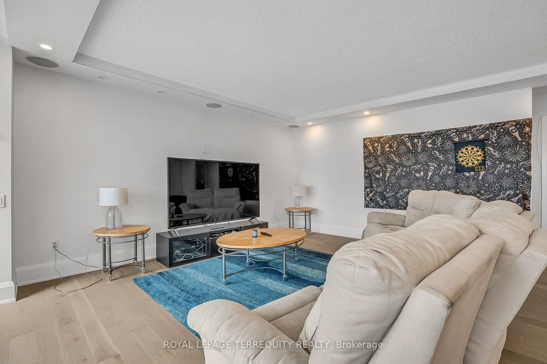 Photo 3 of Unit 2103, 71 Simcoe Street, Toronto, Waterfront Communities — HOMEH