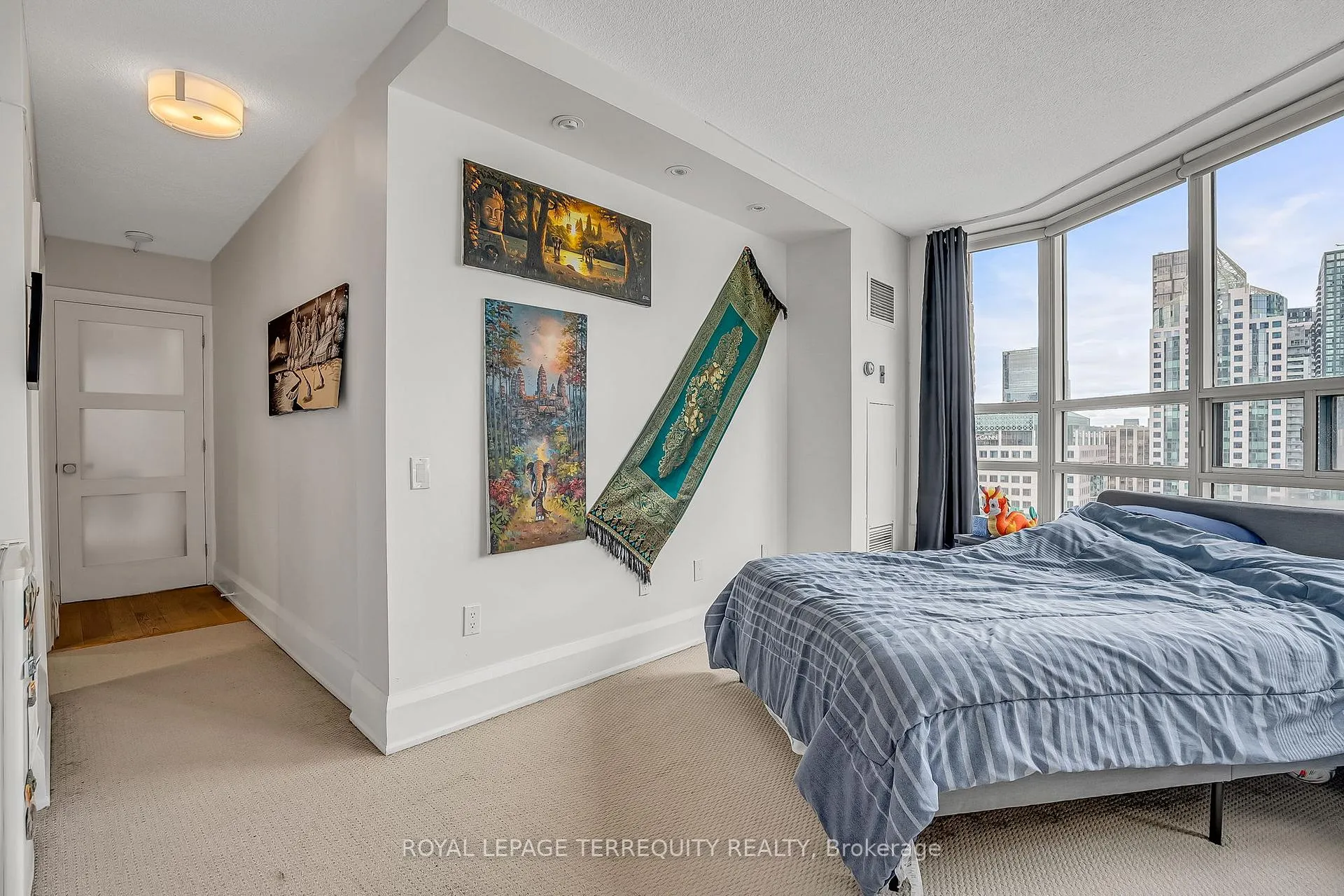Photo 15 of Unit 2103, 71 Simcoe Street, Toronto, Waterfront Communities — HOMEH