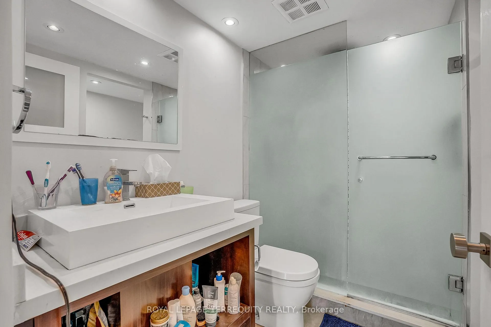 Photo 23 of Unit 2103, 71 Simcoe Street, Toronto, Waterfront Communities — HOMEH