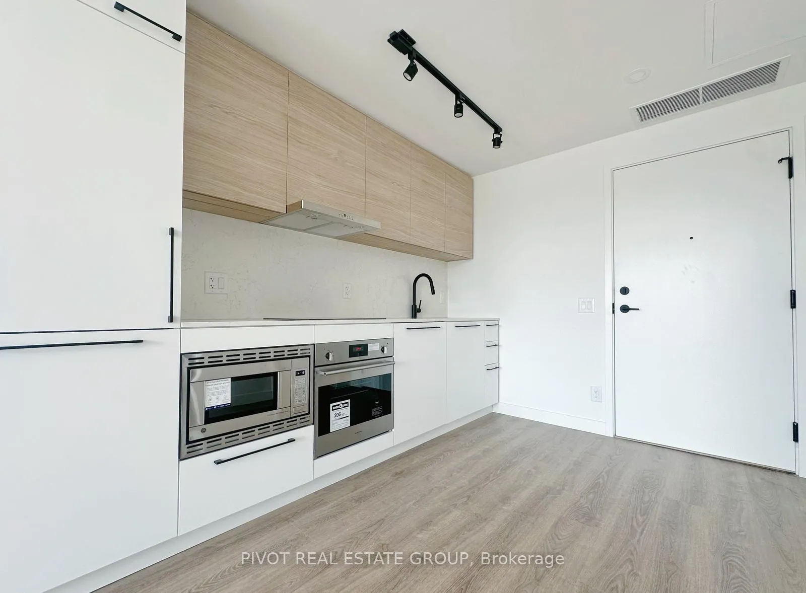 Photo 1 of Unit 516, 1050 Eastern Avenue, Toronto, The Beaches — HOMEH