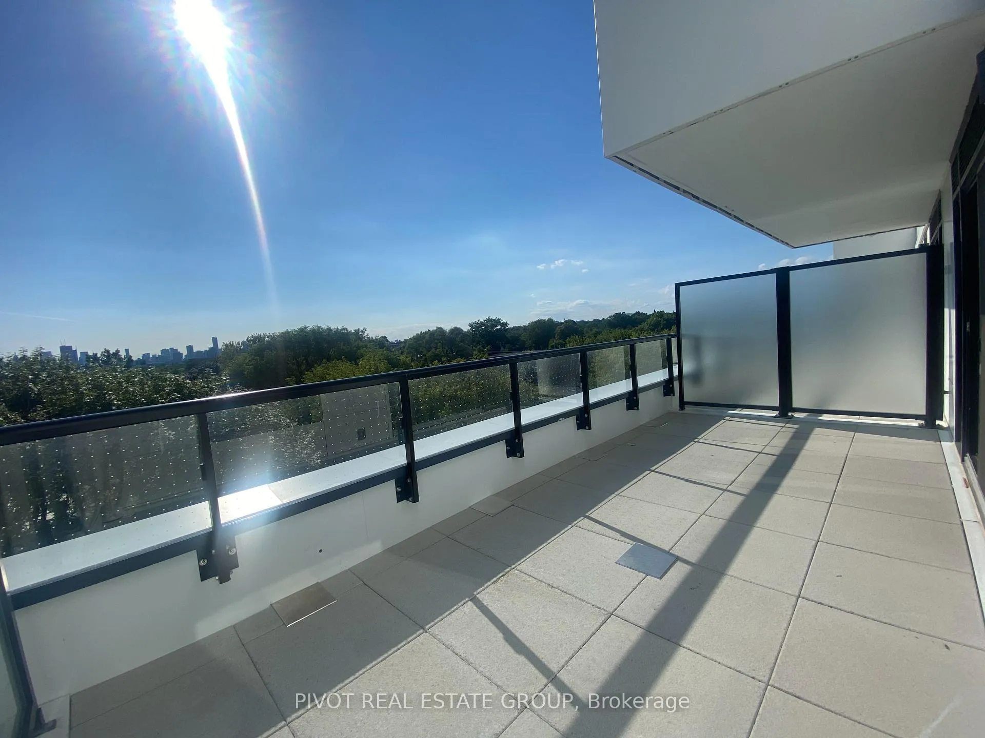 Photo 7 of Unit 516, 1050 Eastern Avenue, Toronto, The Beaches — HOMEH
