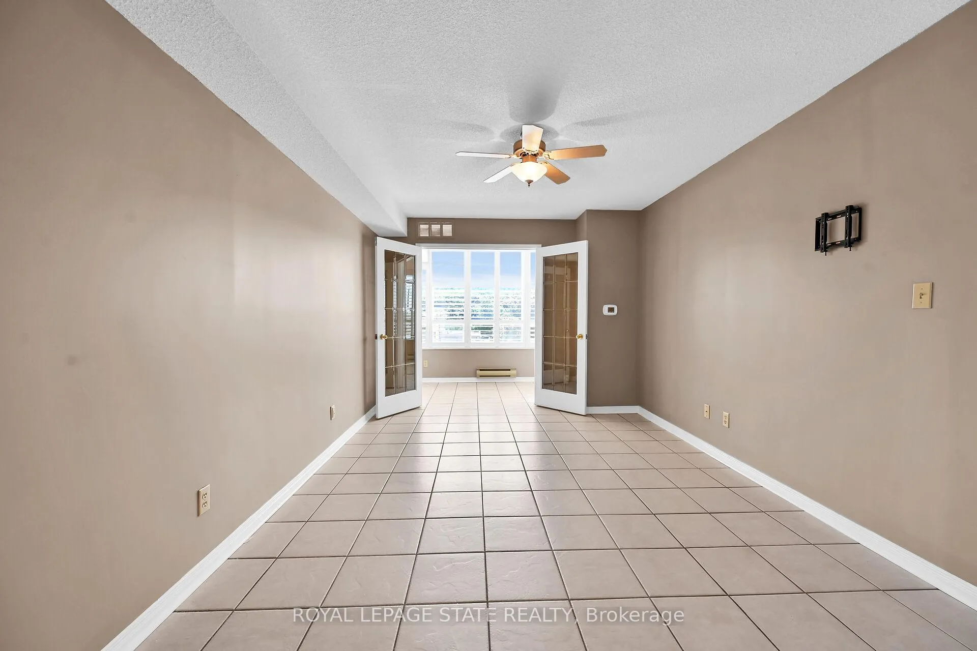 Photo 12 of Unit 302, 495 #8 Highway, Hamilton, Stoney Creek — HOMEH