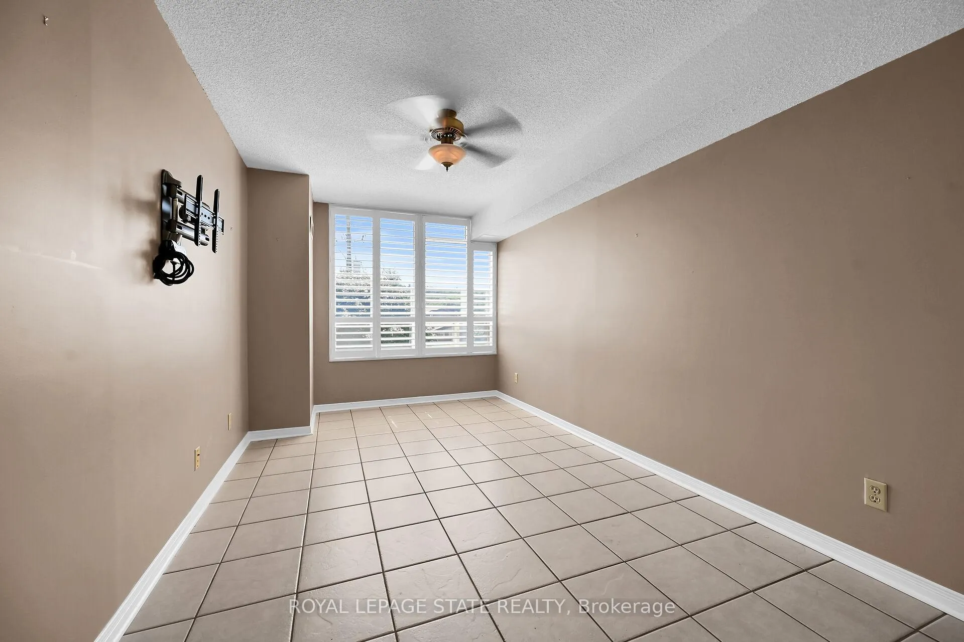 Photo 21 of Unit 302, 495 #8 Highway, Hamilton, Stoney Creek — HOMEH