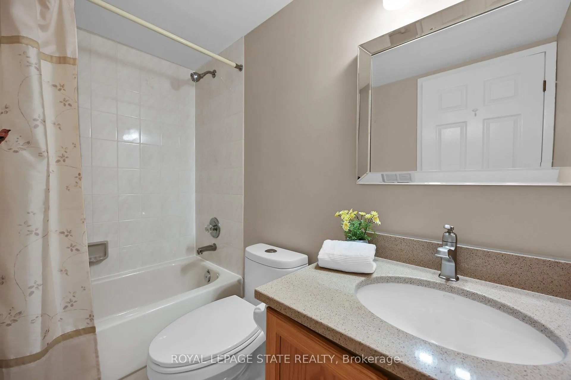 Photo 23 of Unit 302, 495 #8 Highway, Hamilton, Stoney Creek — HOMEH