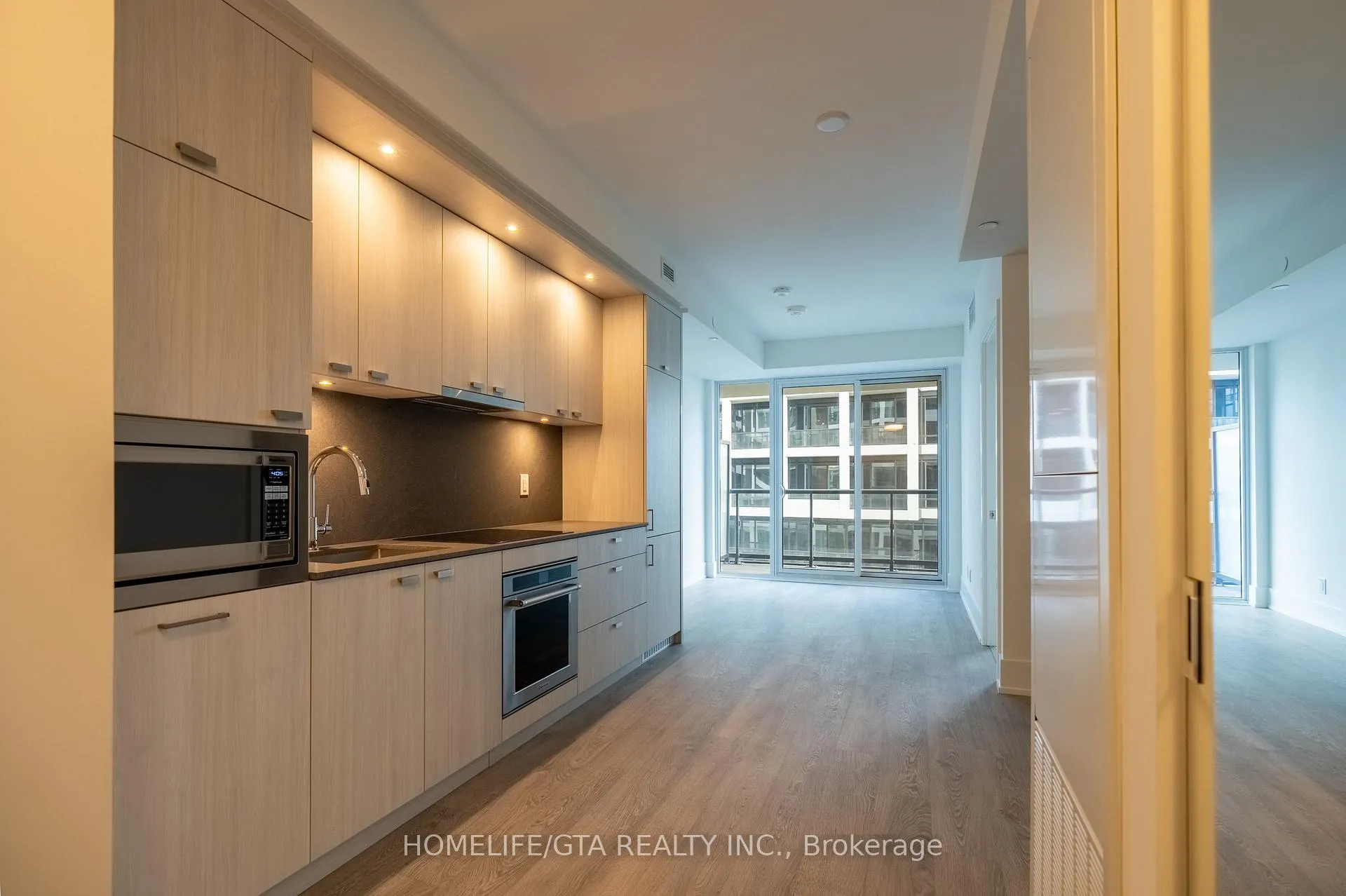 Photo 4 of Unit 902, 115 Denison Avenue, Toronto, Kensington-Chinatown — HOMEH