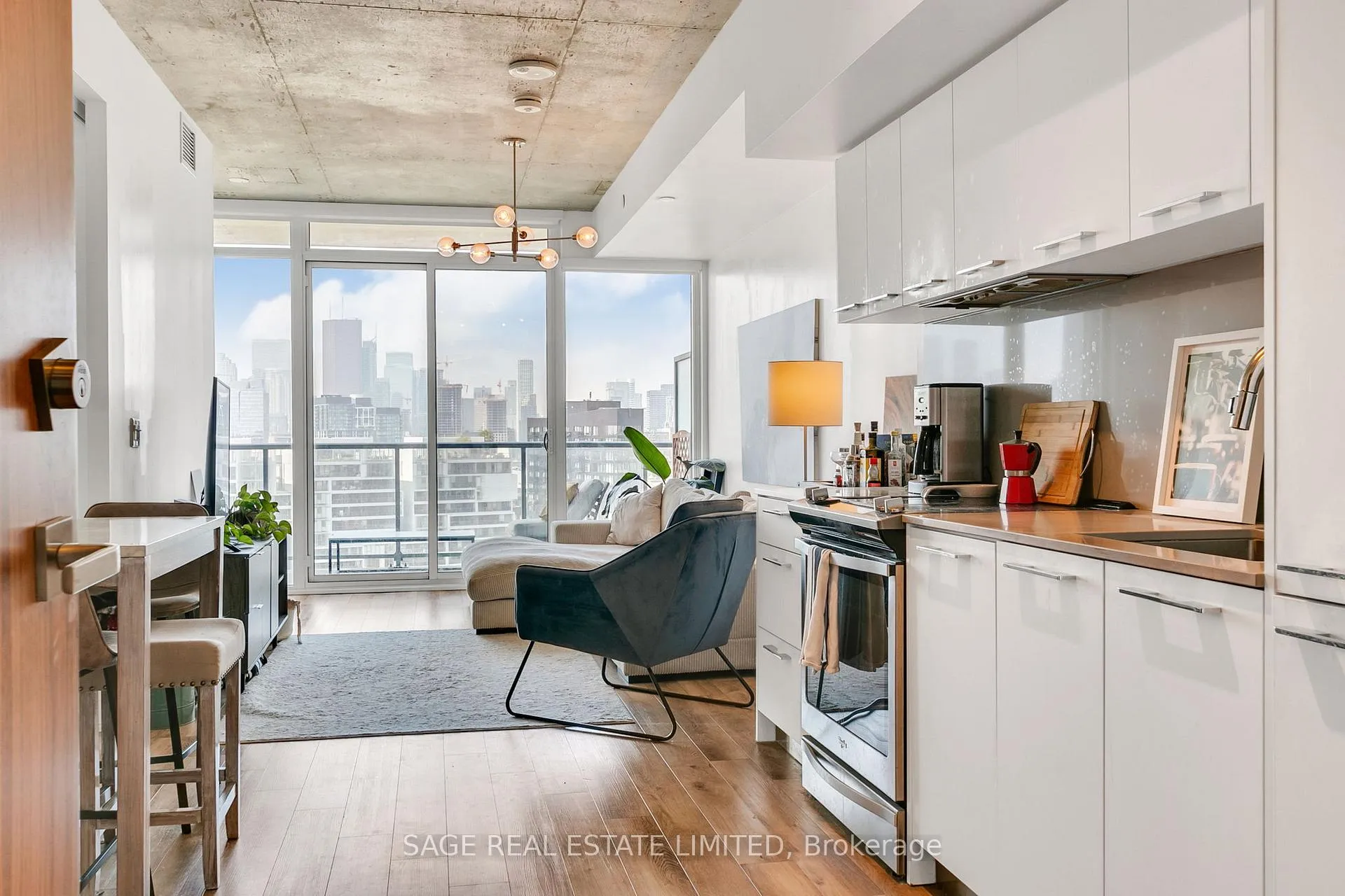 Photo 4 of Unit 1509, 15 Baseball Place, Toronto, South Riverdale — HOMEH