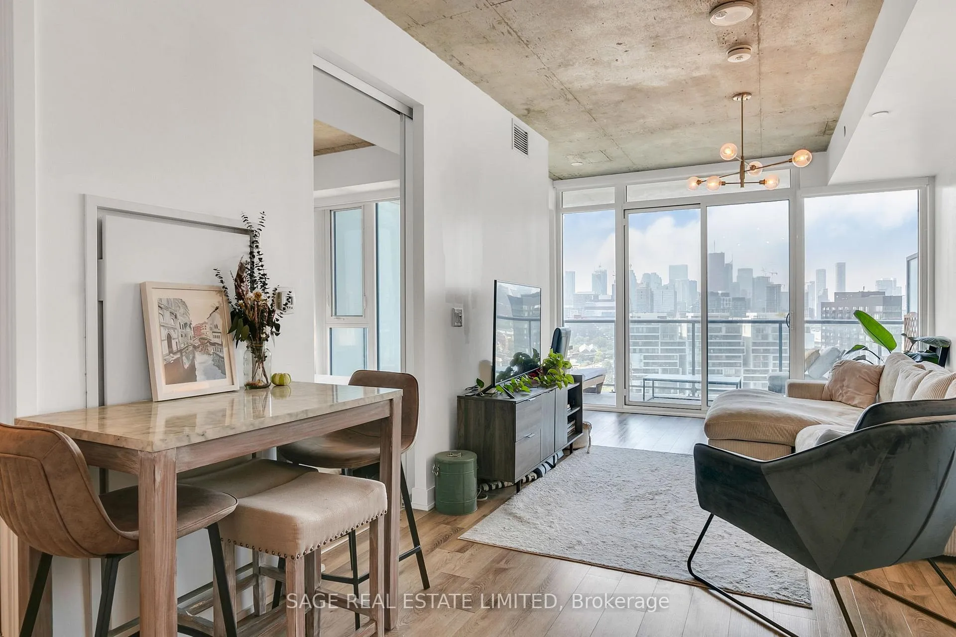 Photo 7 of Unit 1509, 15 Baseball Place, Toronto, South Riverdale — HOMEH