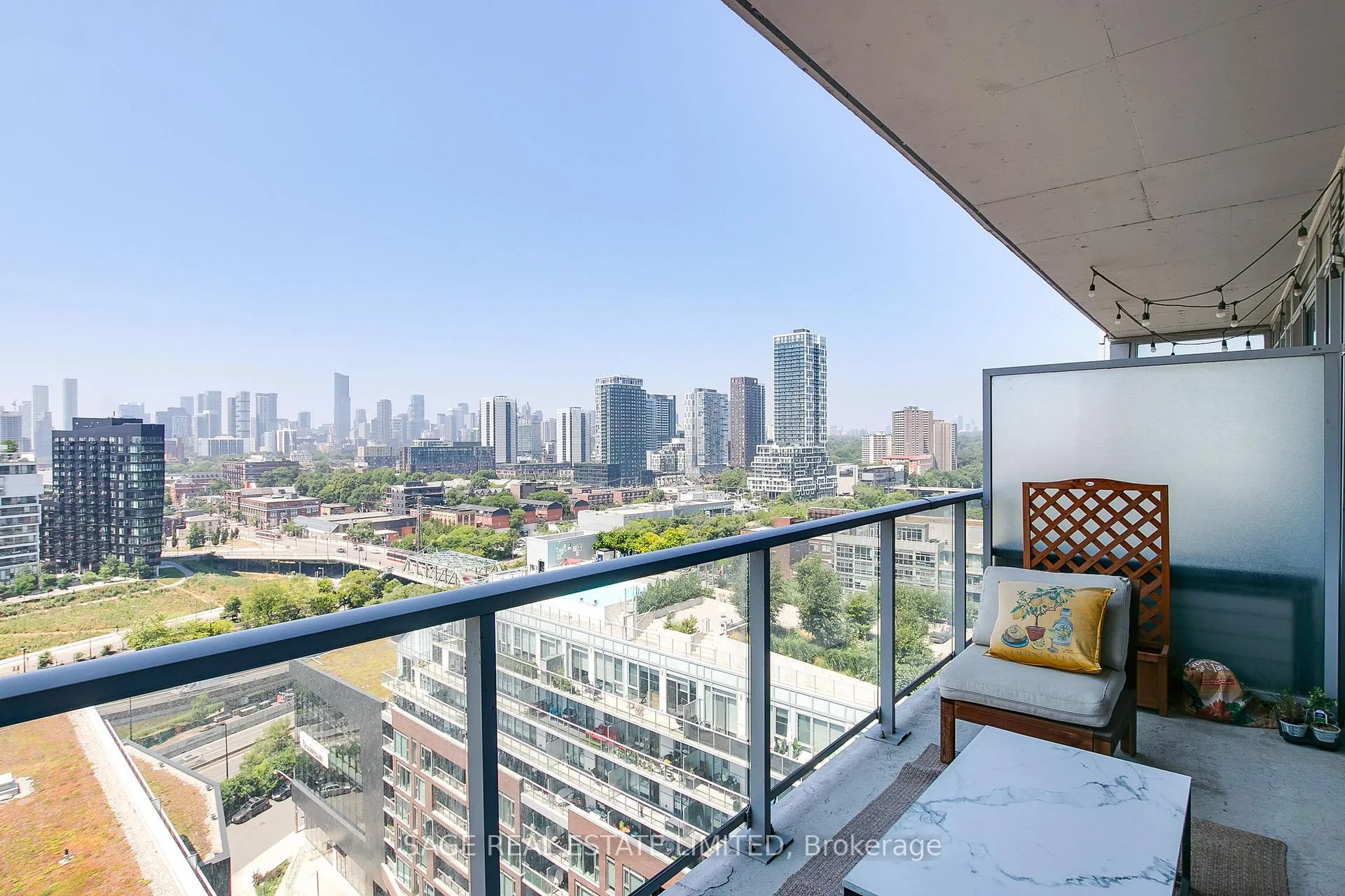 Photo 12 of Unit 1509, 15 Baseball Place, Toronto, South Riverdale — HOMEH