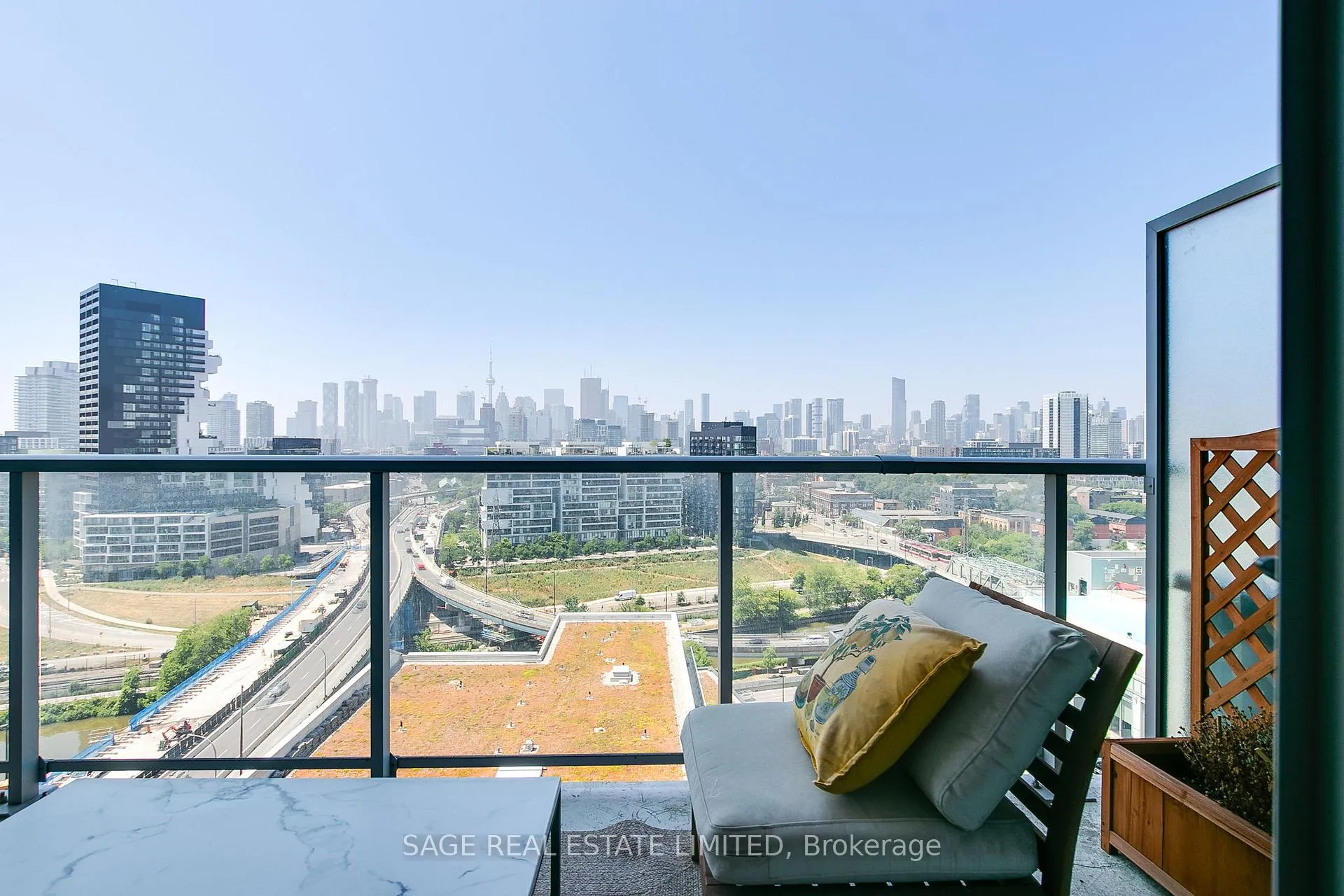 Photo 13 of Unit 1509, 15 Baseball Place, Toronto, South Riverdale — HOMEH