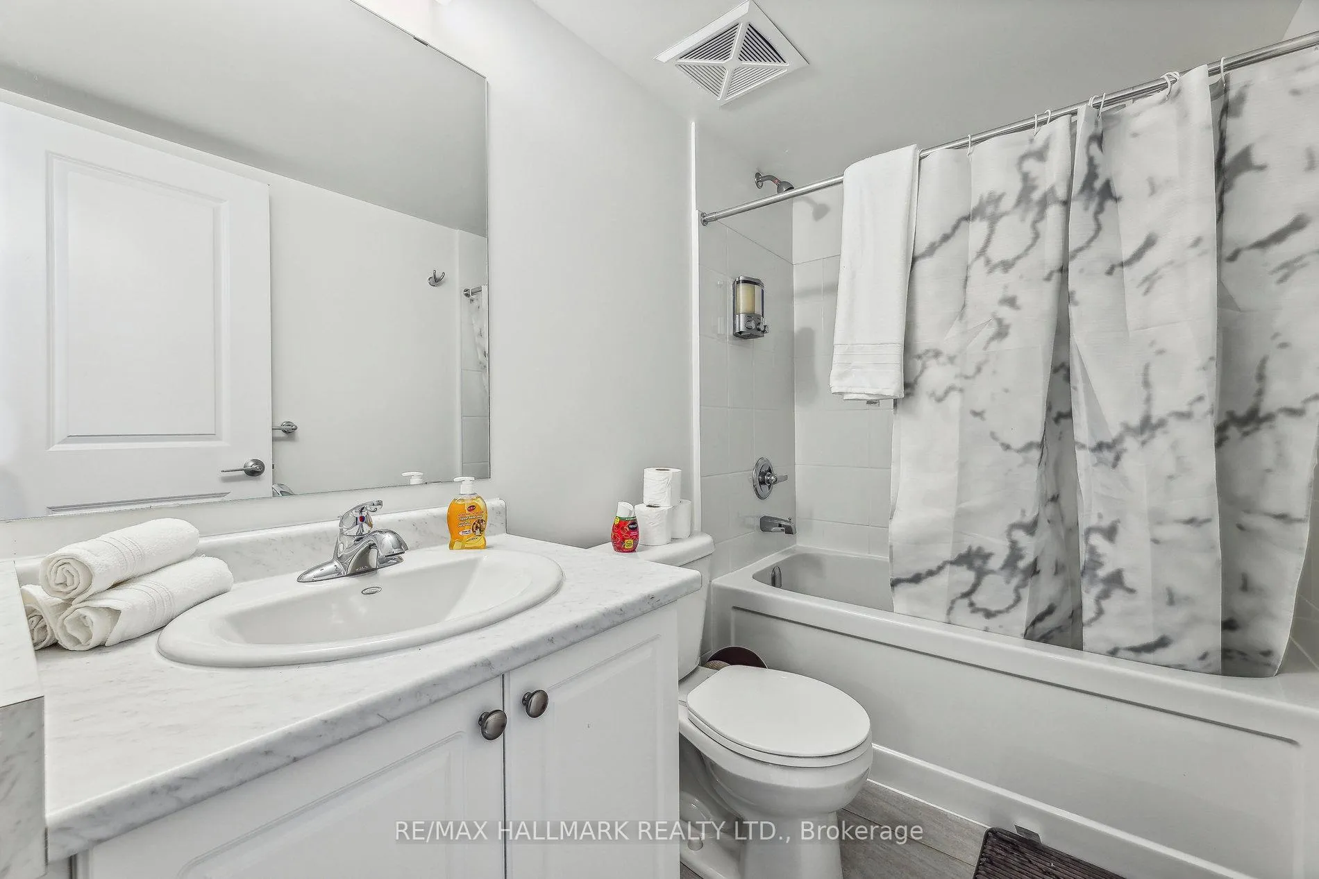Photo 16 of Unit 819, 2635 William Jackson Drive, Pickering, Duffin Heights — HOMEH