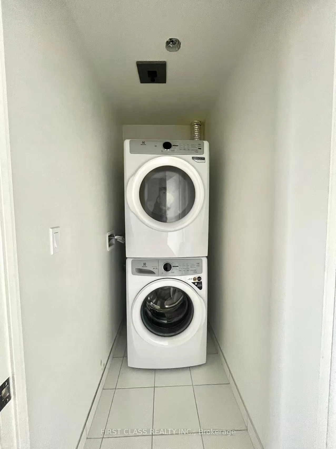 Photo 6 of Unit 2008, 38 Andre De Grasse Street, Markham, Unionville — HOMEH