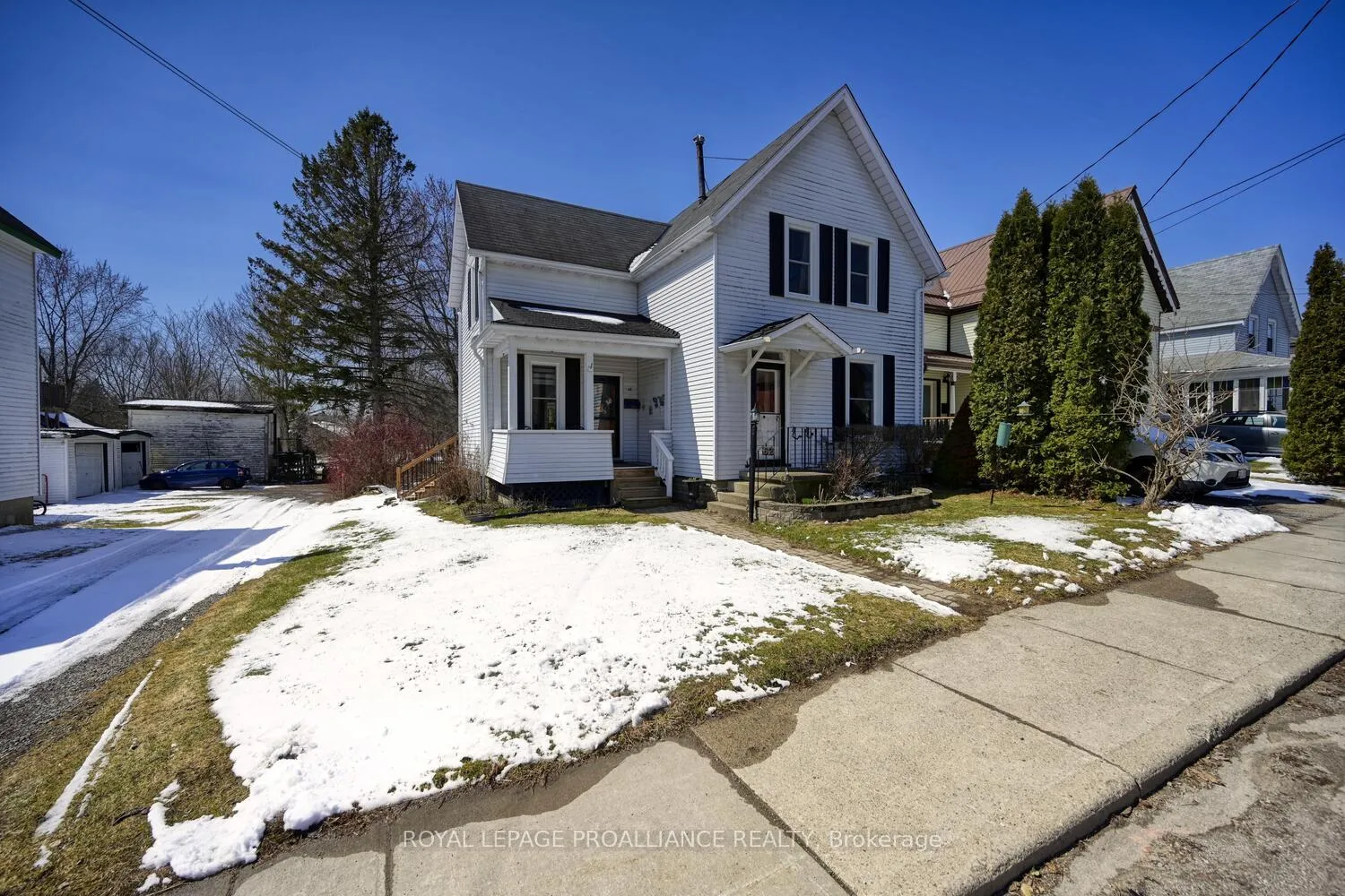 Photo 2 of 62 Beecher Street, Brockville — HOMEH