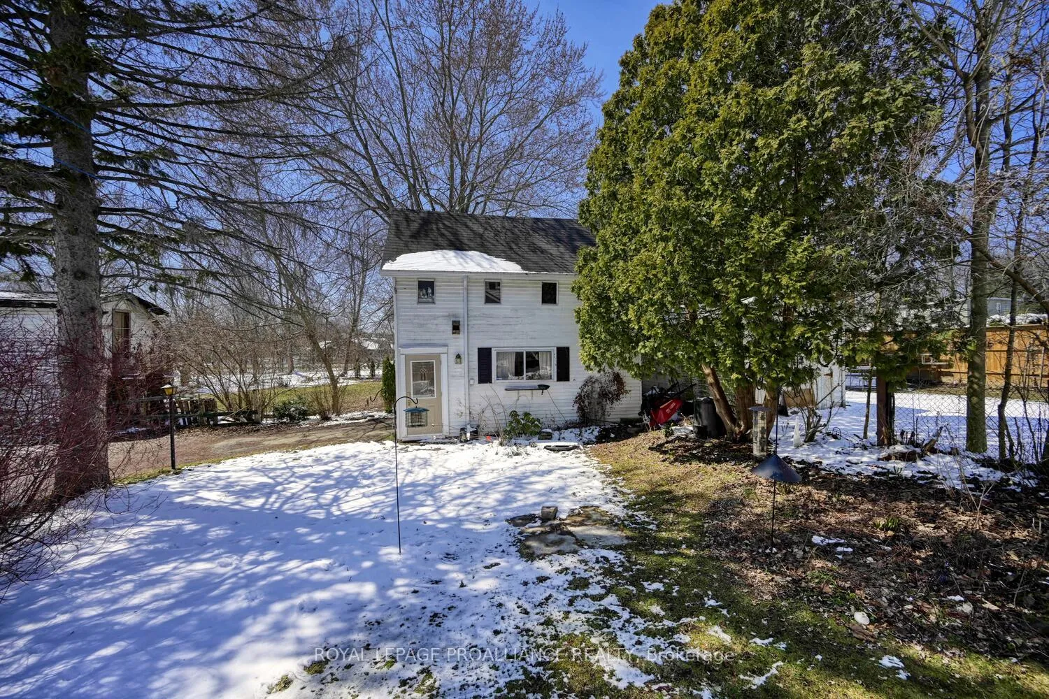 Photo 32 of 62 Beecher Street, Brockville — HOMEH