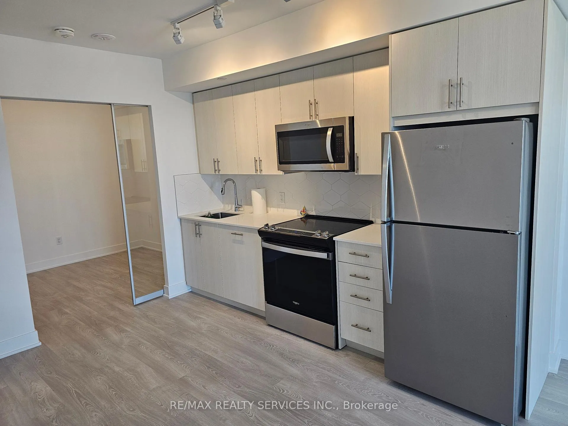 Photo 7 of Unit 2604, 2545 Simcoe Street N, Oshawa, Windfields — HOMEH