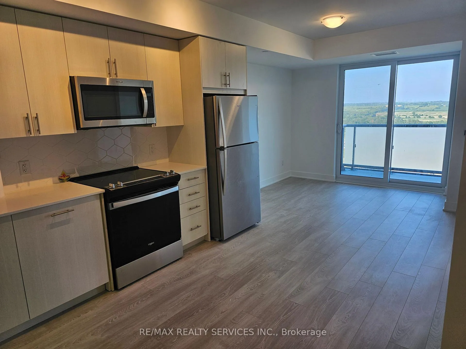 Photo 8 of Unit 2604, 2545 Simcoe Street N, Oshawa, Windfields — HOMEH