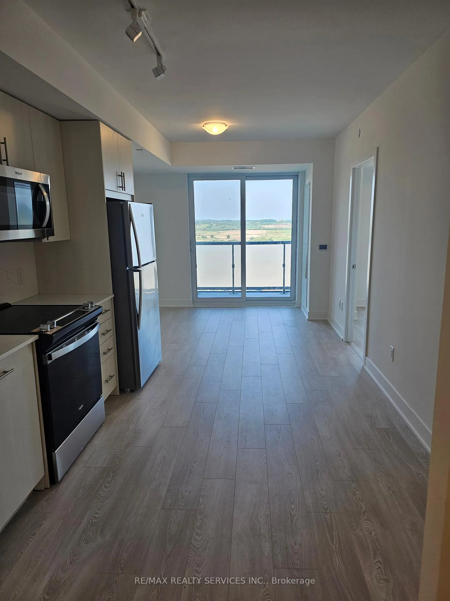 Photo 9 of Unit 2604, 2545 Simcoe Street N, Oshawa, Windfields — HOMEH