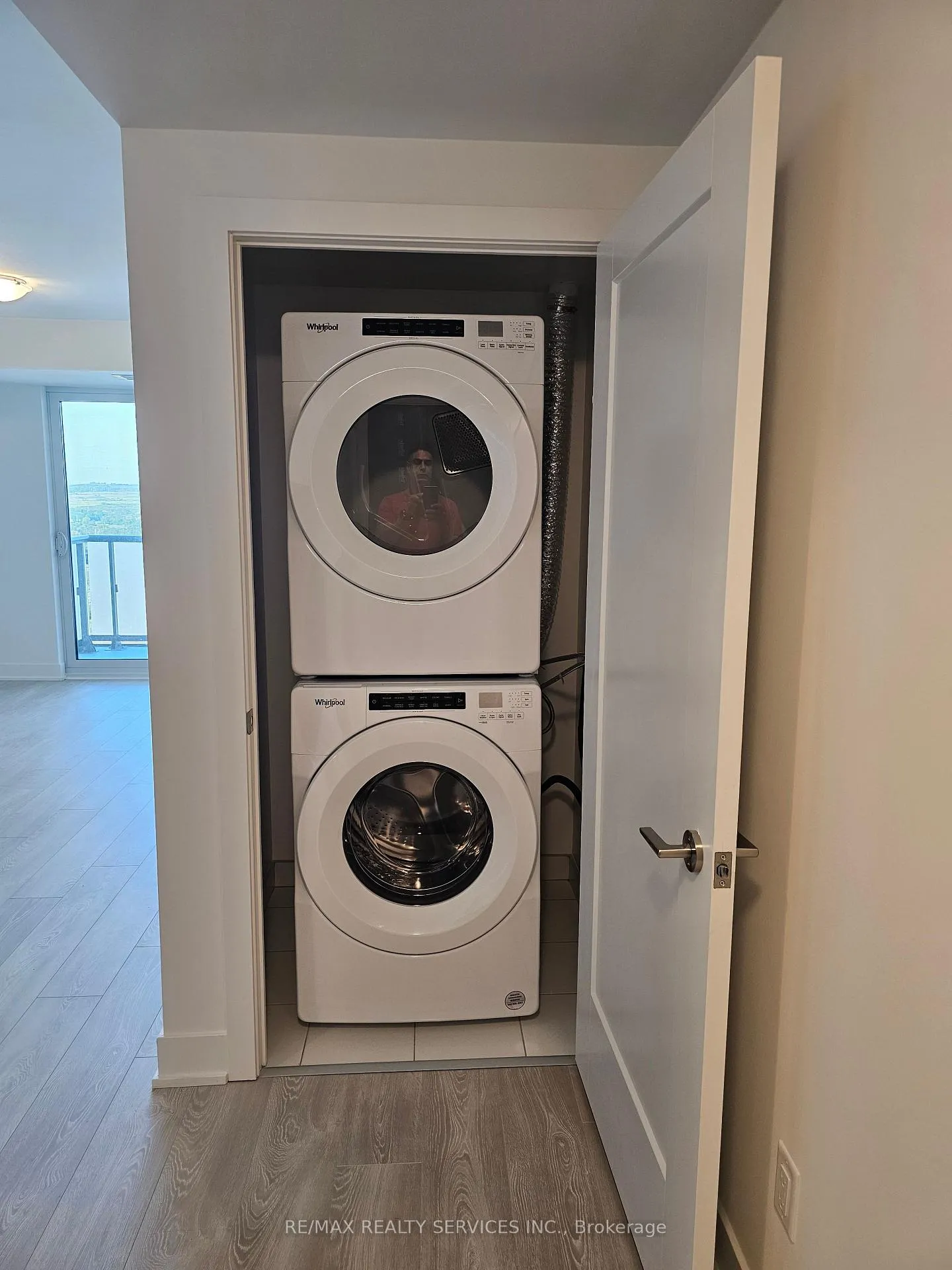Photo 11 of Unit 2604, 2545 Simcoe Street N, Oshawa, Windfields — HOMEH