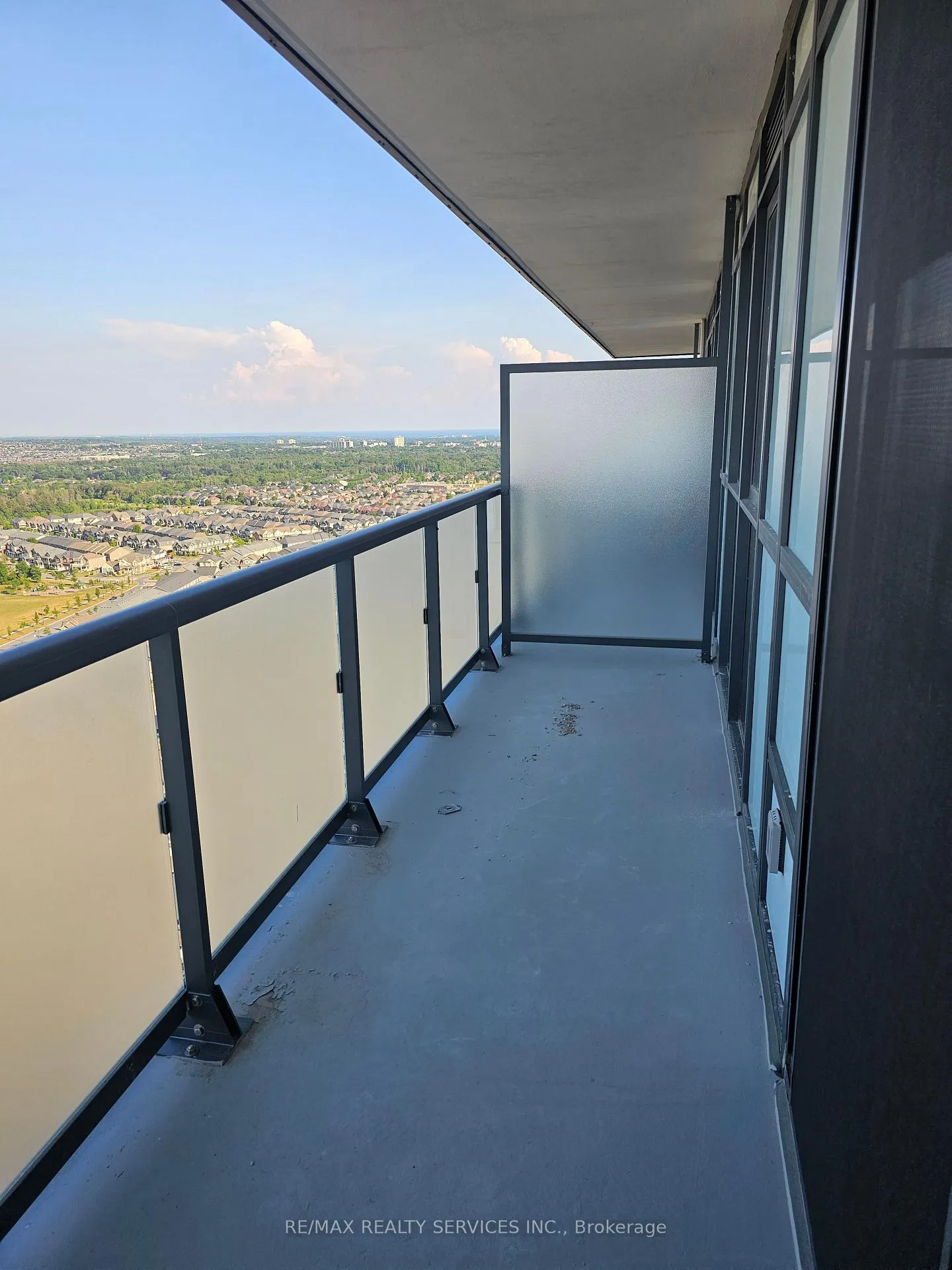 Photo 13 of Unit 2604, 2545 Simcoe Street N, Oshawa, Windfields — HOMEH