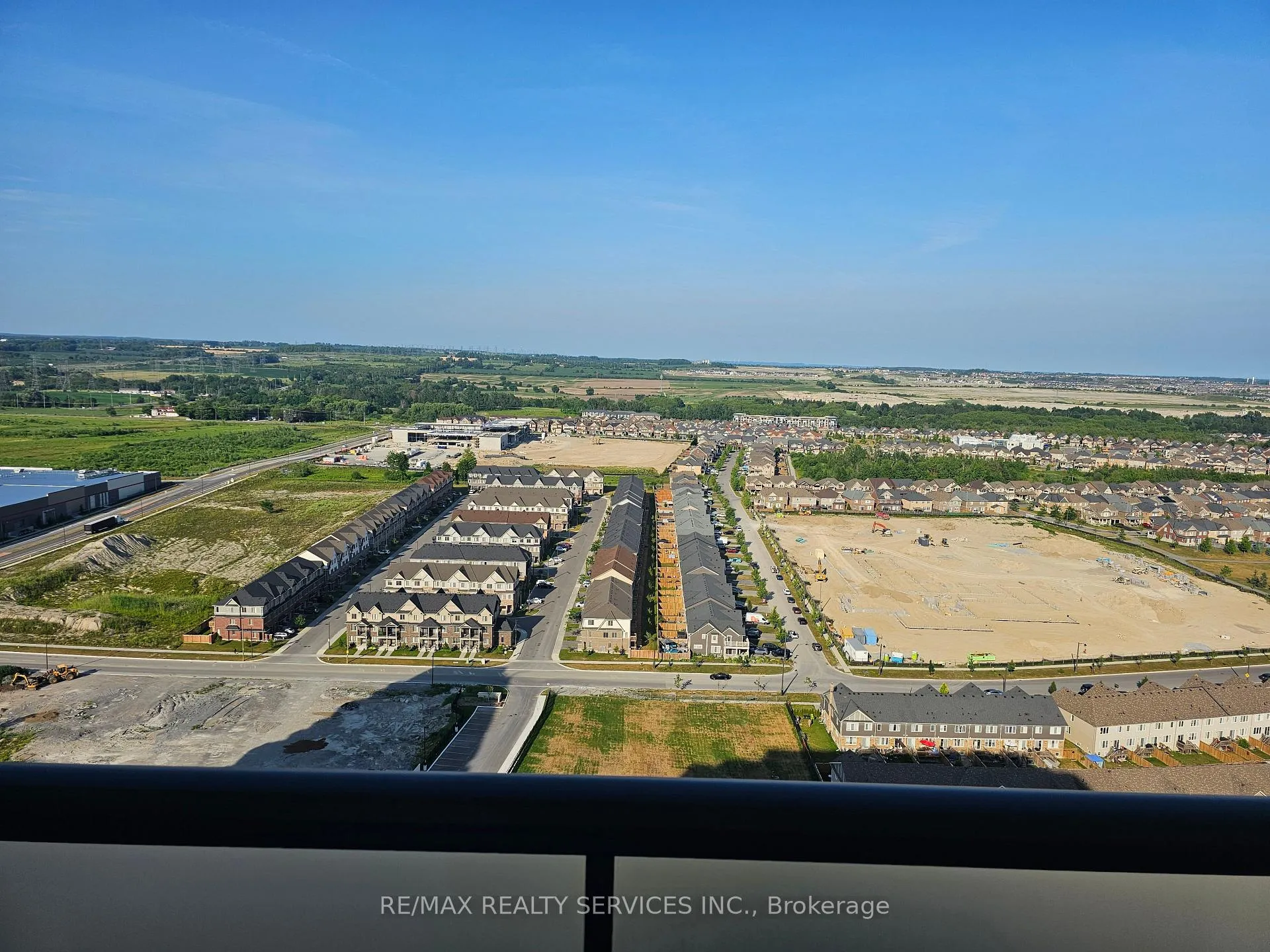 Photo 14 of Unit 2604, 2545 Simcoe Street N, Oshawa, Windfields — HOMEH