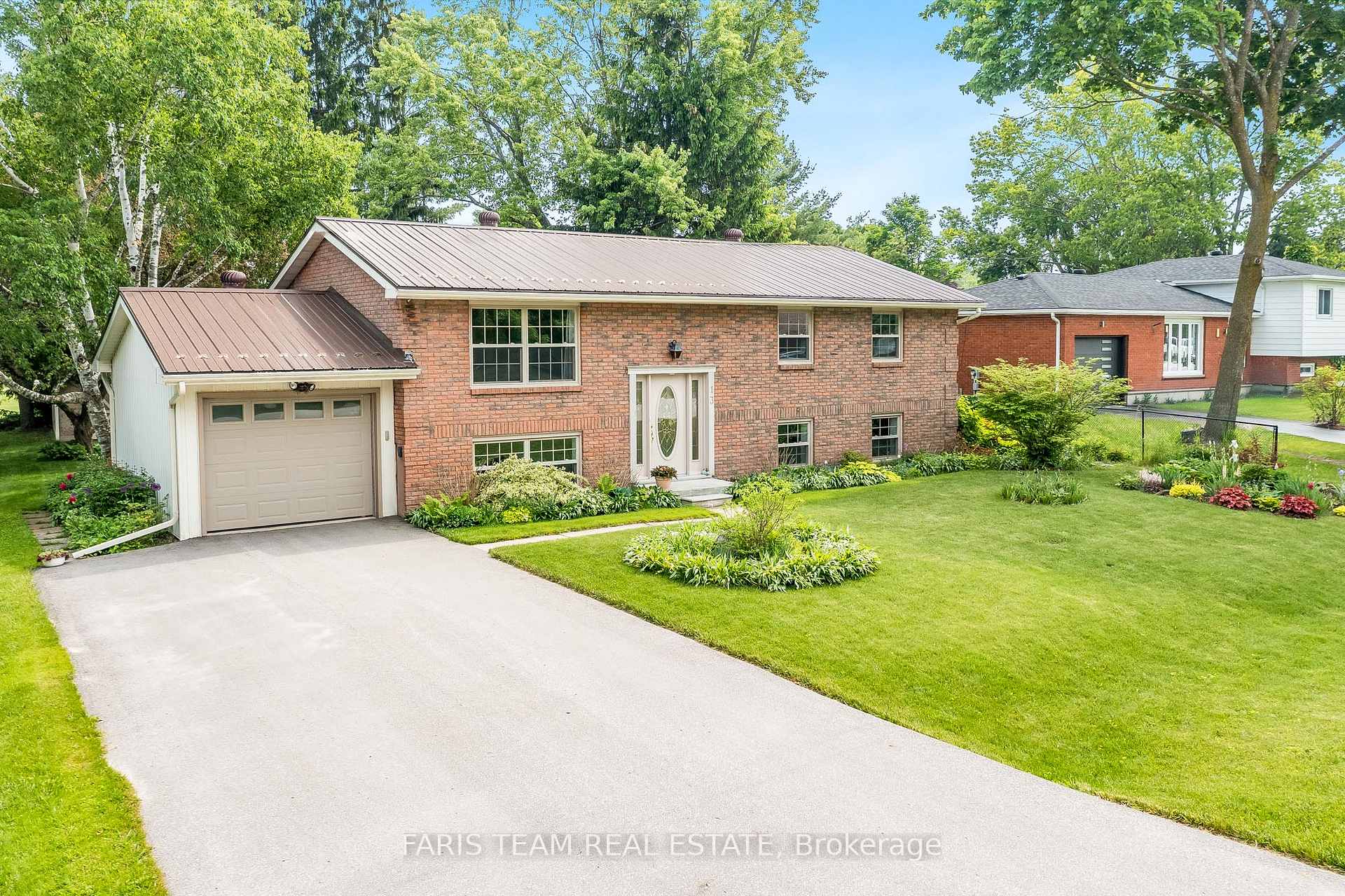 Front of 13 Jardine Crescent