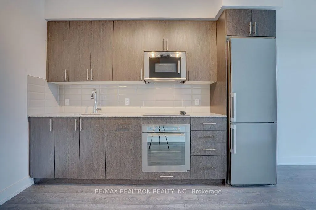 Photo 8 of Unit 813, 2550 Simcoe Street, Oshawa, Windfields — HOMEH