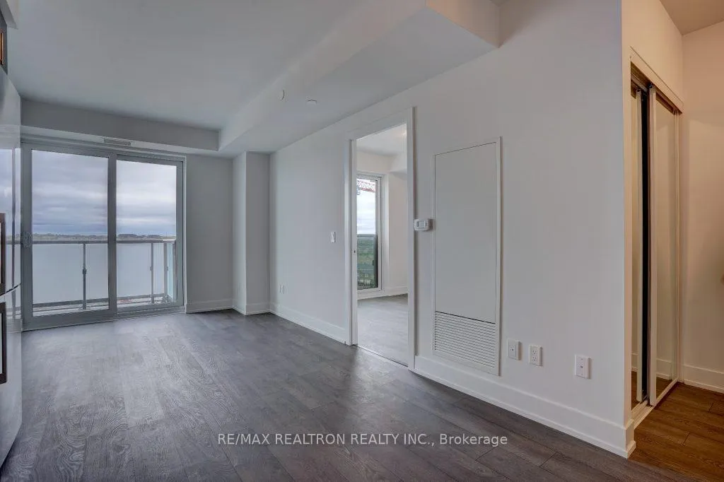 Photo 10 of Unit 813, 2550 Simcoe Street, Oshawa, Windfields — HOMEH