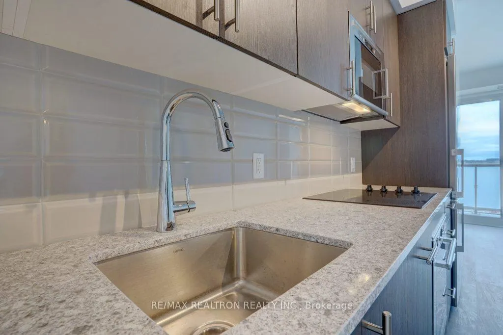 Photo 11 of Unit 813, 2550 Simcoe Street, Oshawa, Windfields — HOMEH
