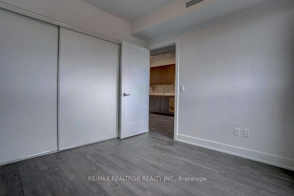 Photo 16 of Unit 813, 2550 Simcoe Street, Oshawa, Windfields — HOMEH