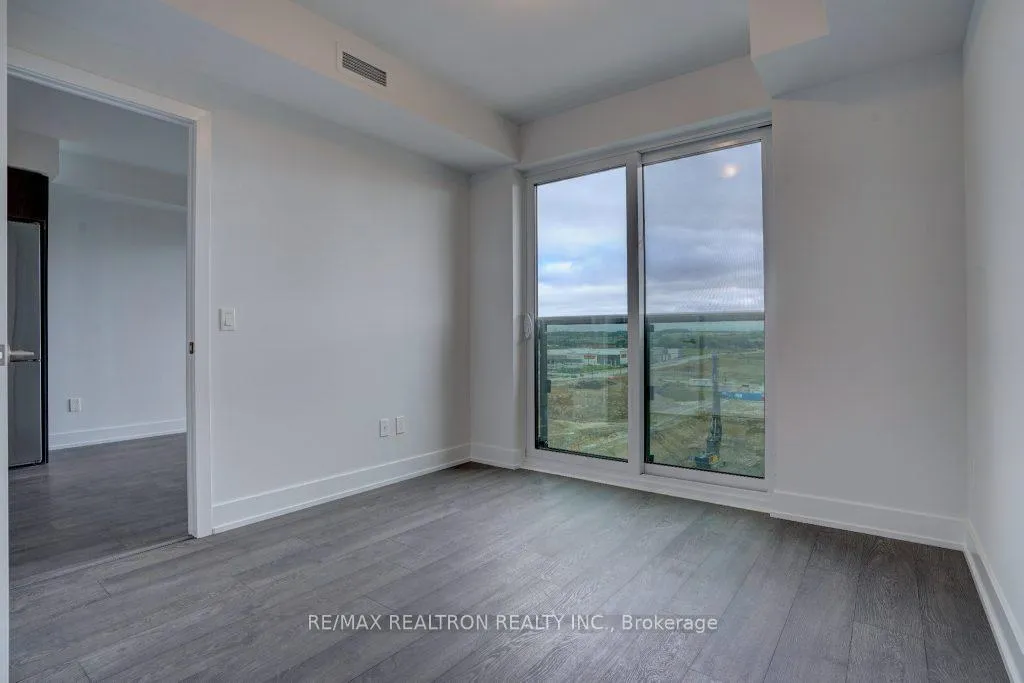Photo 17 of Unit 813, 2550 Simcoe Street, Oshawa, Windfields — HOMEH