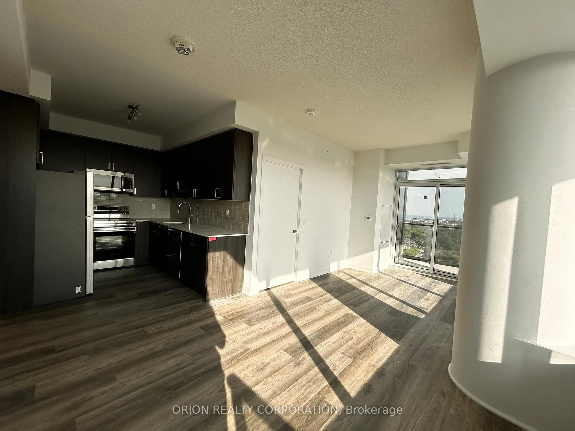 Photo 4 of Unit 2402, 1435 Celebration Drive, Pickering, Bay Ridges — HOMEH